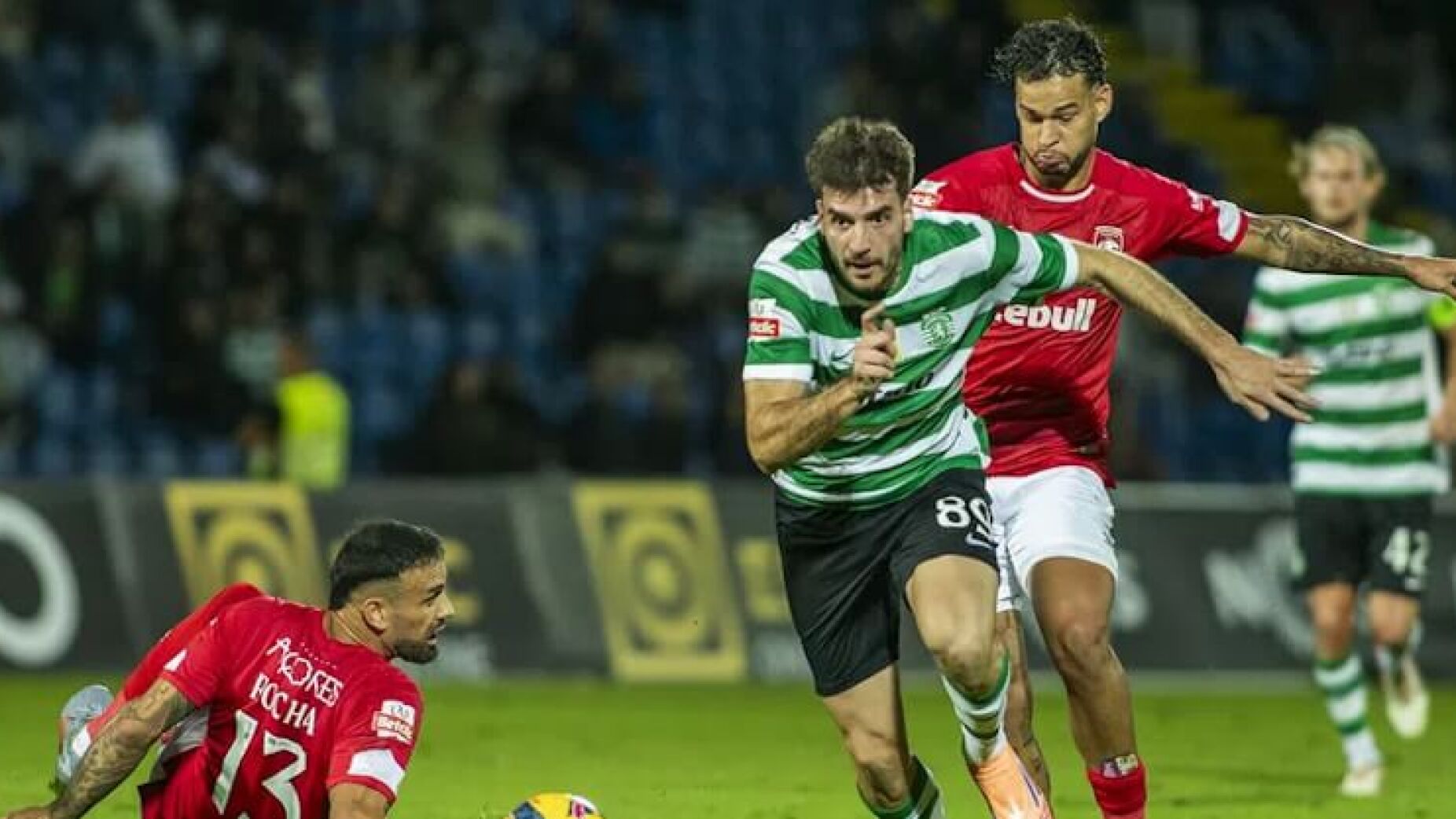 FC Porto após golo polémico do Sporting: "Contra tudo e contra todos"