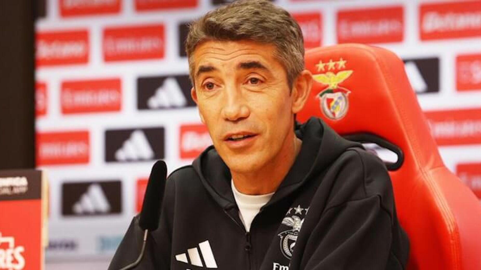 Bruno Lage reage à goleada ao FC Porto: "Exibição à Benfica"