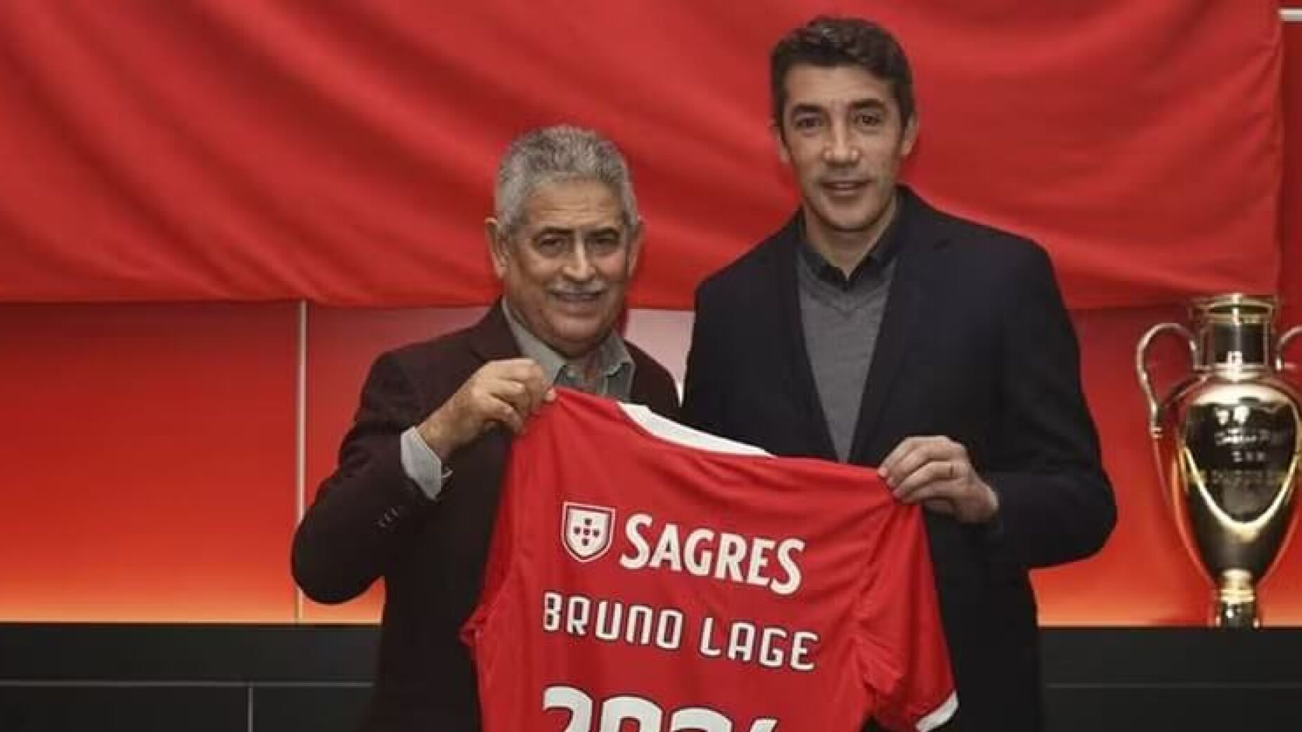Luís Filipe Vieira deixa sério recado a Bruno Lage