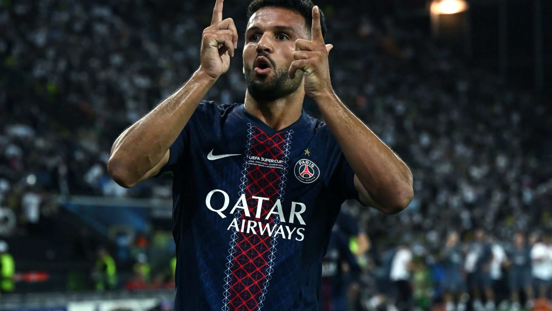 Gon&ccedil;alo Ramos aponta dedo ap&oacute;s queda na Ta&ccedil;a: cr&iacute;ticas ao Paris FC e &agrave; arbitragem