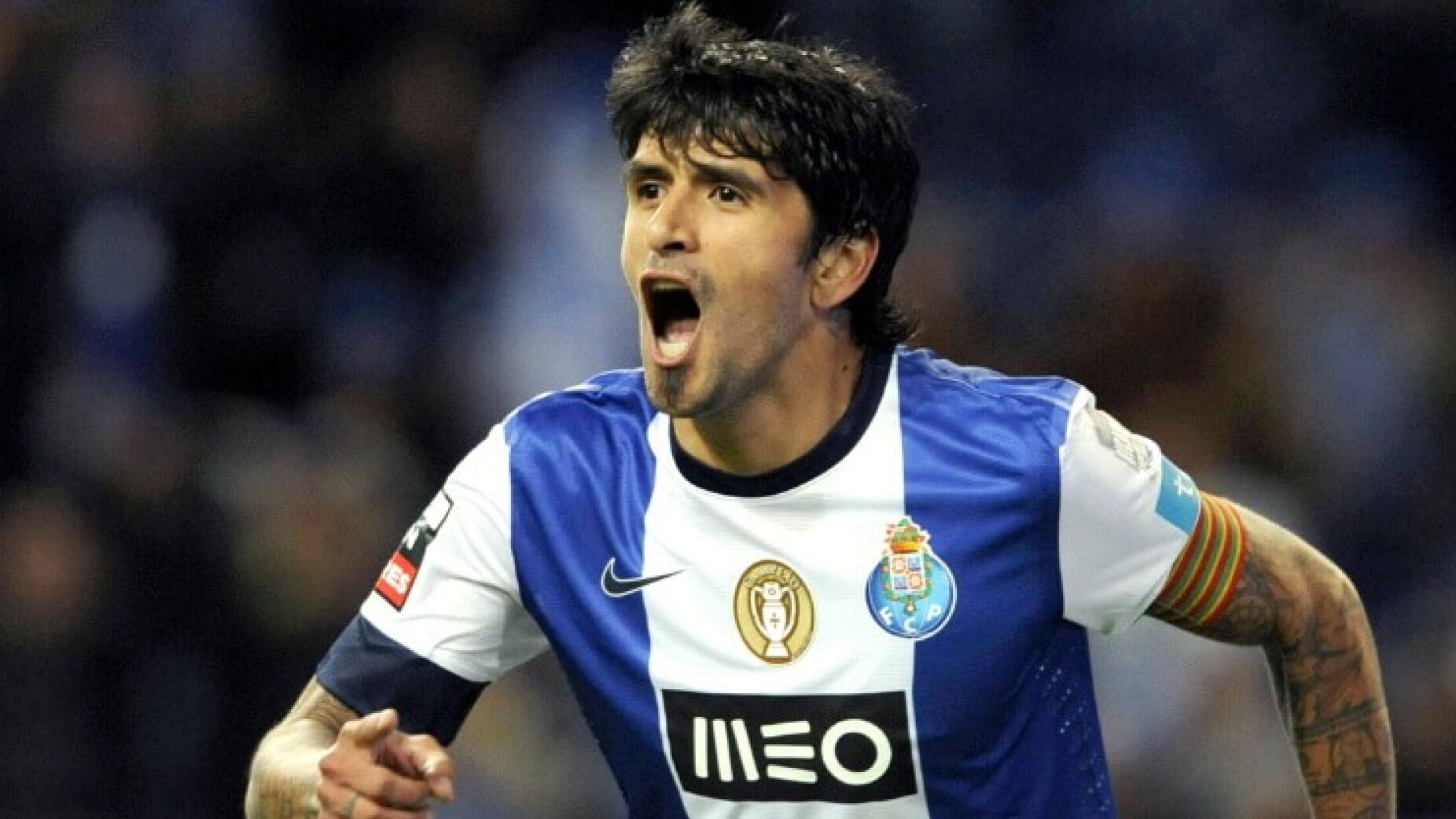 Lenda Lucho González perto de regressar ao FC Porto