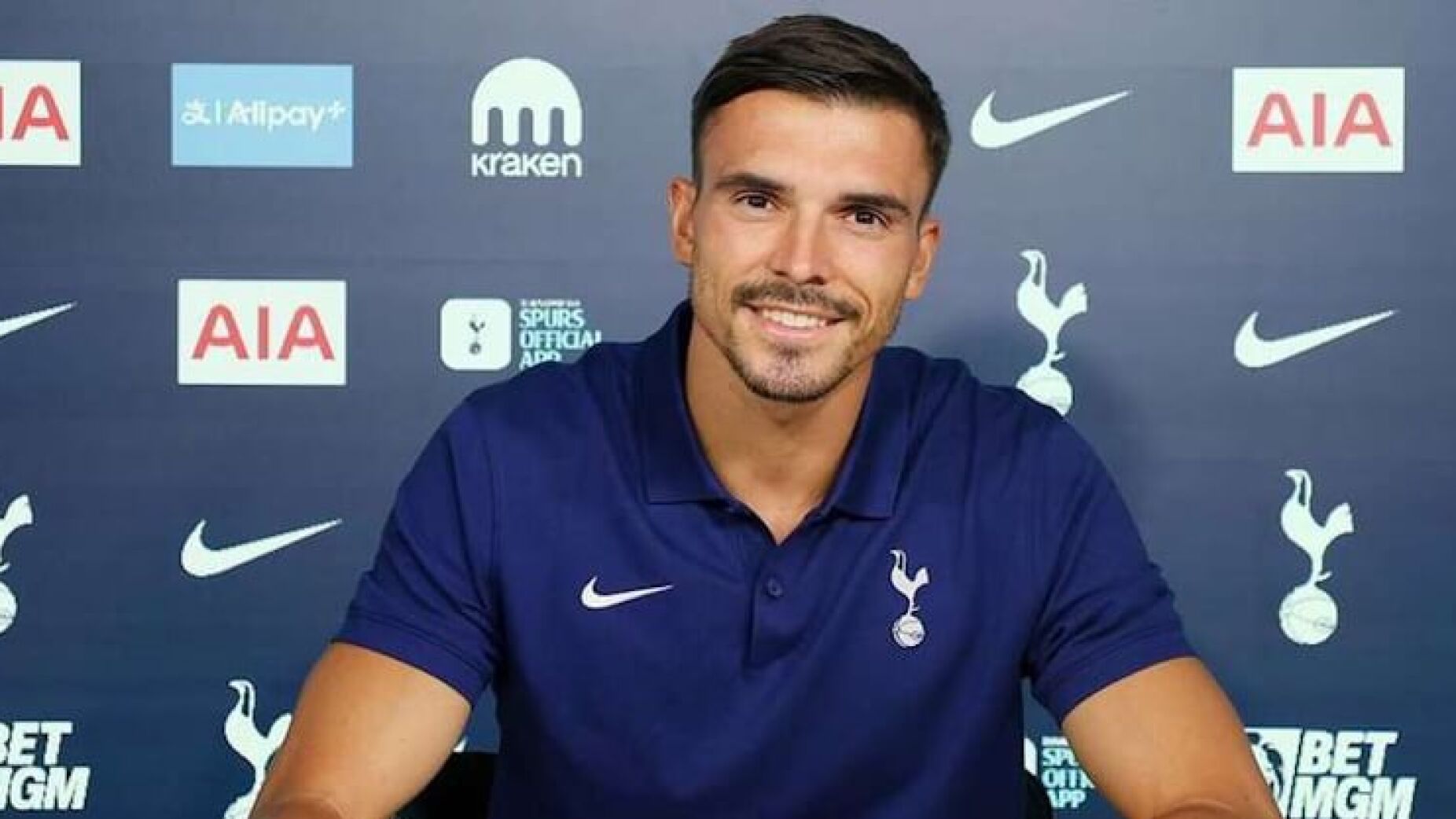 João Palhinha apresentado no Tottenham: "Só queria vir"