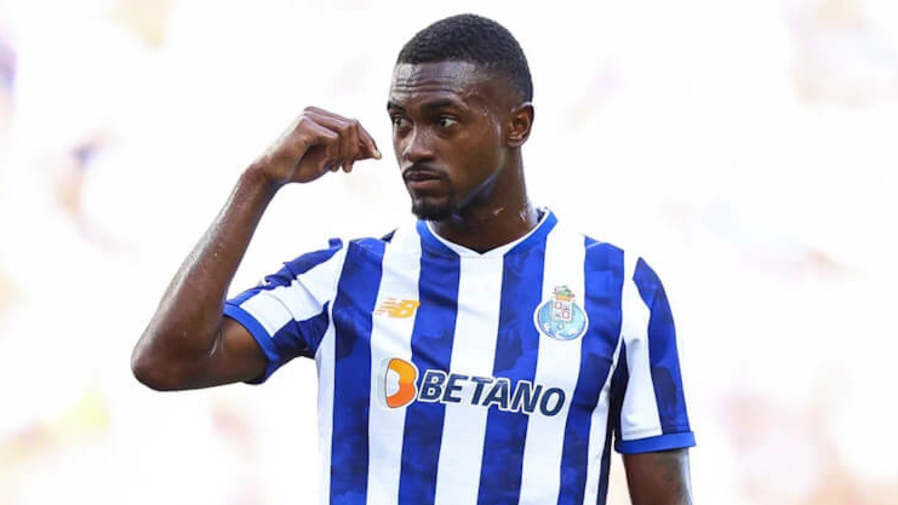 Otávio reage ao processo disciplinar do FC Porto com nova festa