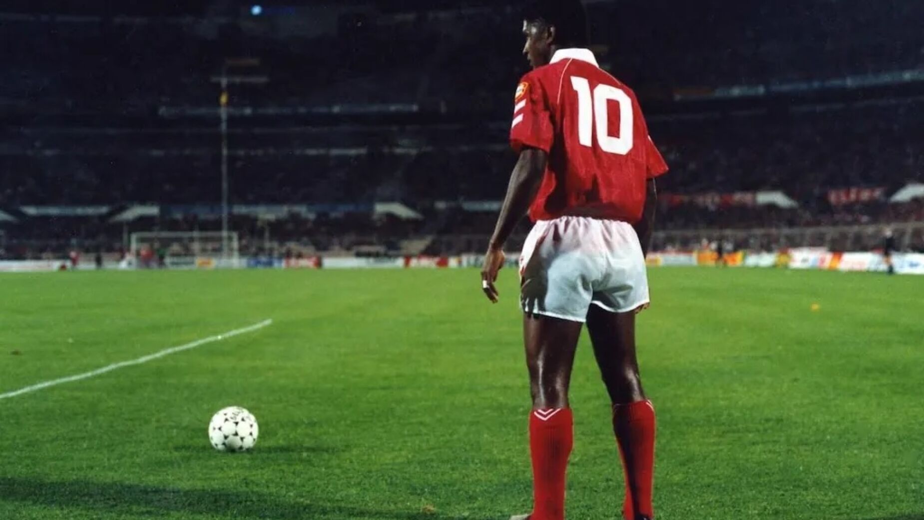 Valdo antecipa cl&aacute;ssico: &ldquo;Benfica n&atilde;o tem margem de manobra&rdquo;