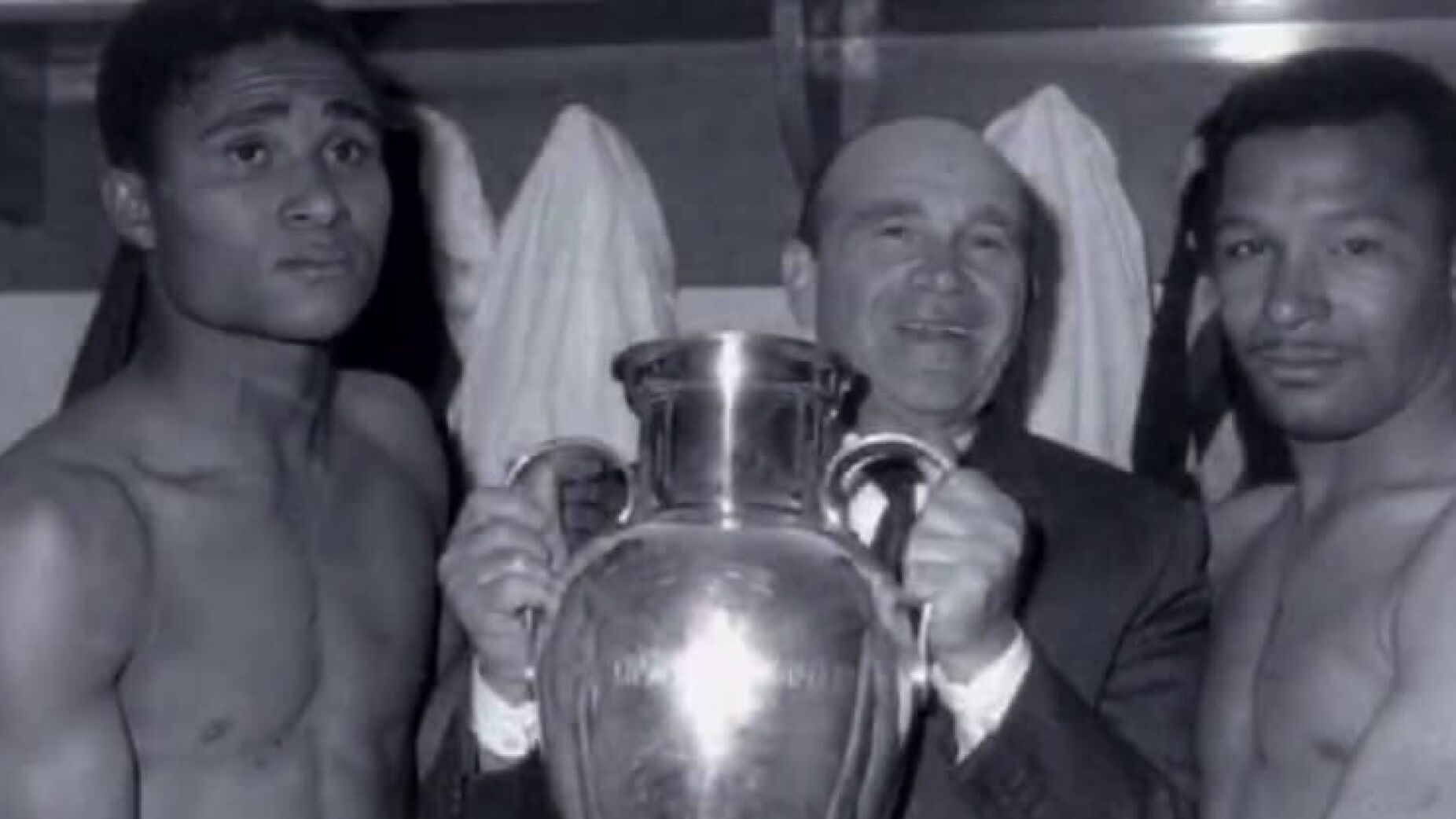 Neste dia Benfica sagrava-se bicampeão europeu em 1962