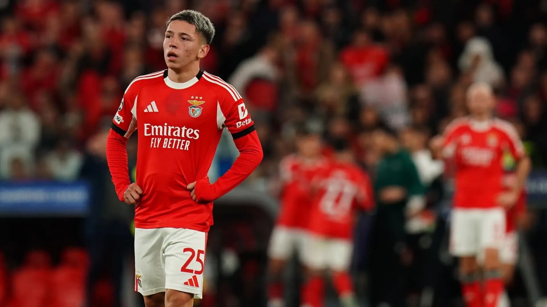 Madrid ferve &agrave; porta do hotel: Prestianni alvo de insultos antes do duelo europeu