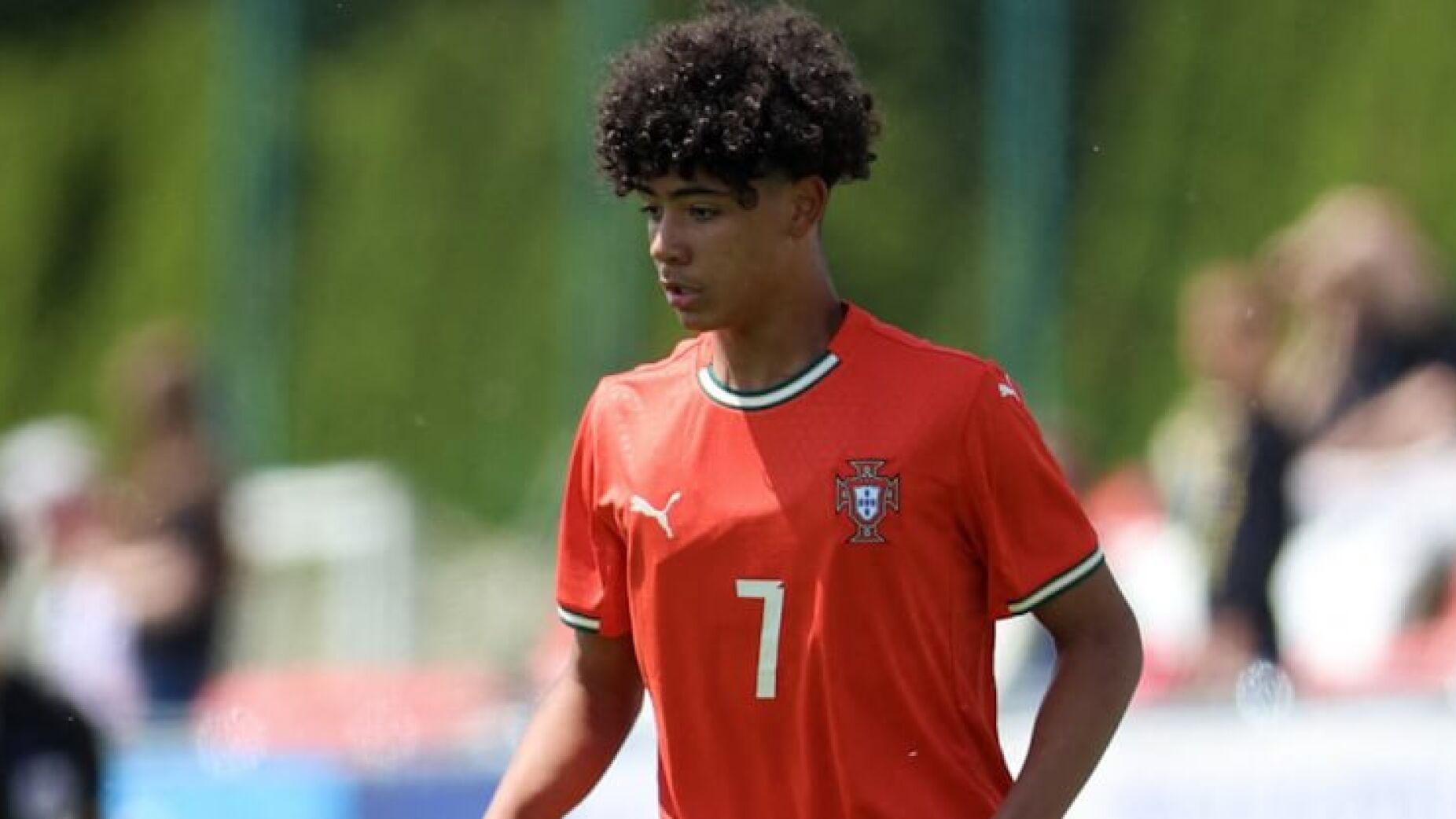 Os colossos europeus que acompanharam a estreia de Cristianinho na Seleção sub-15