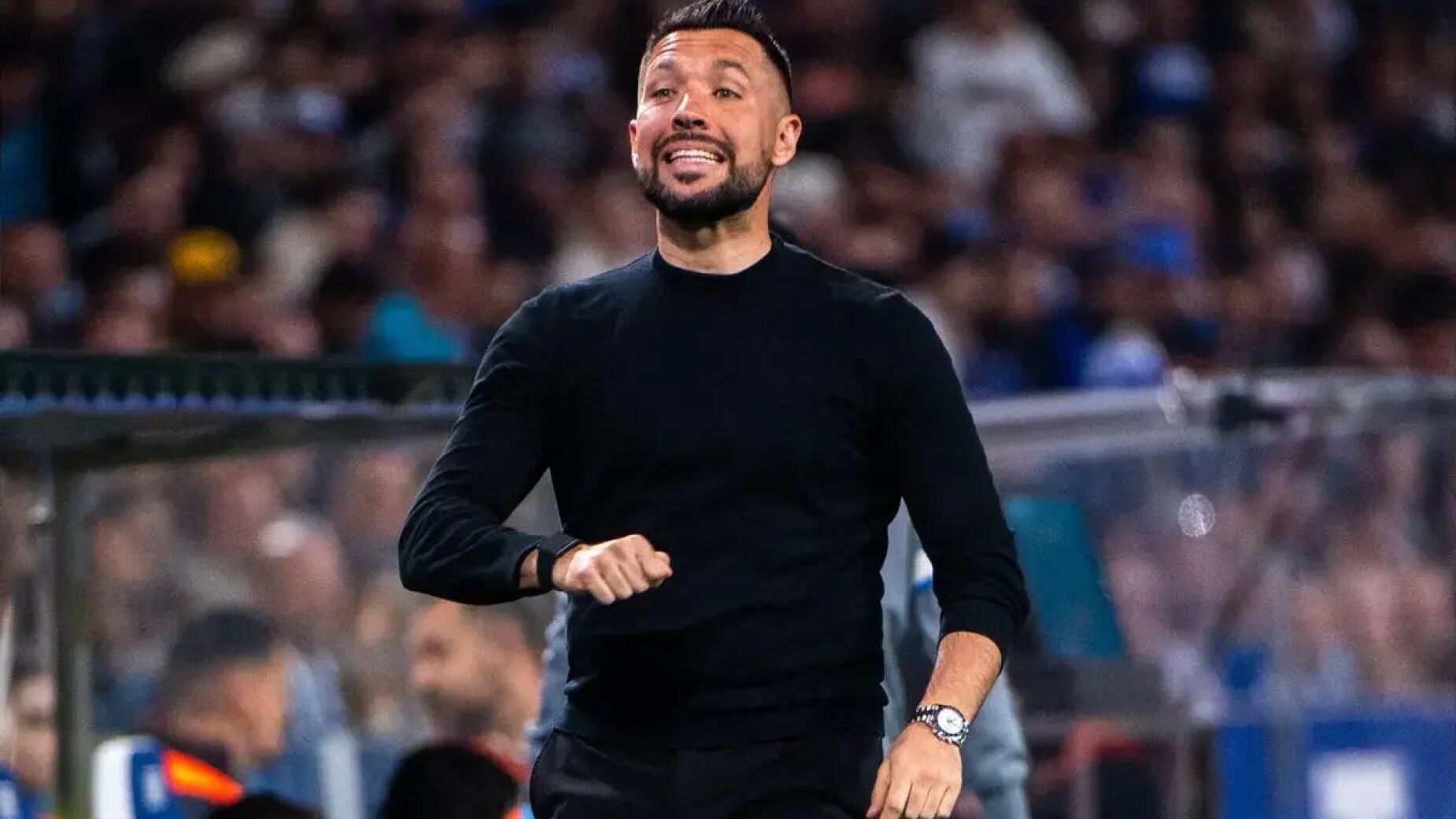 "D&Aacute; PARA UMA S&Eacute;RIE DA NETFLIX!" &mdash; Farioli explode, acusa &aacute;rbitros e vai &agrave; guerra com o Sporting numa noite para esquecer