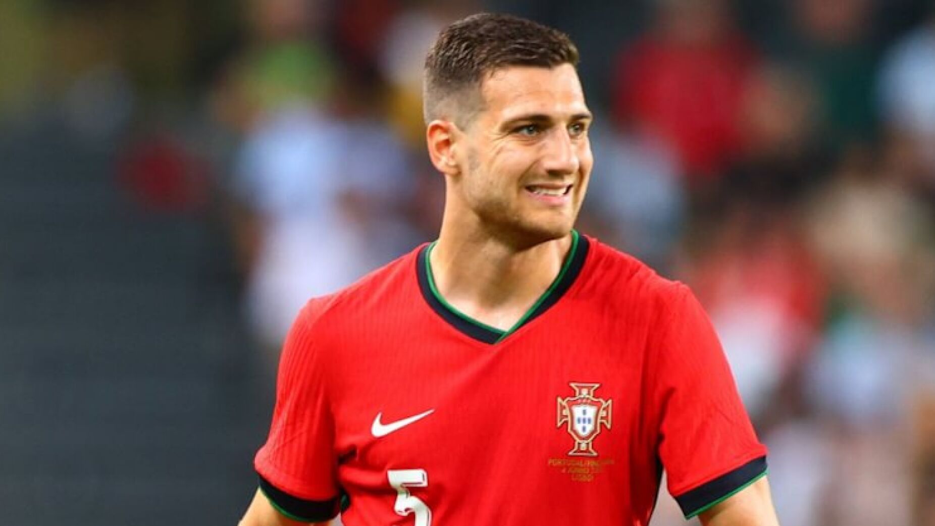 Dalot: "Temos capacidade de lutar por todas as competições"