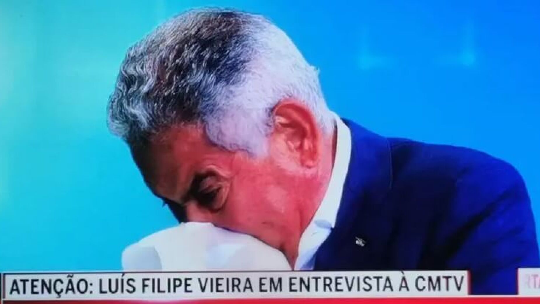 Vieira revela que não vai a eleições no Benfica e chora em direto (Vídeo)