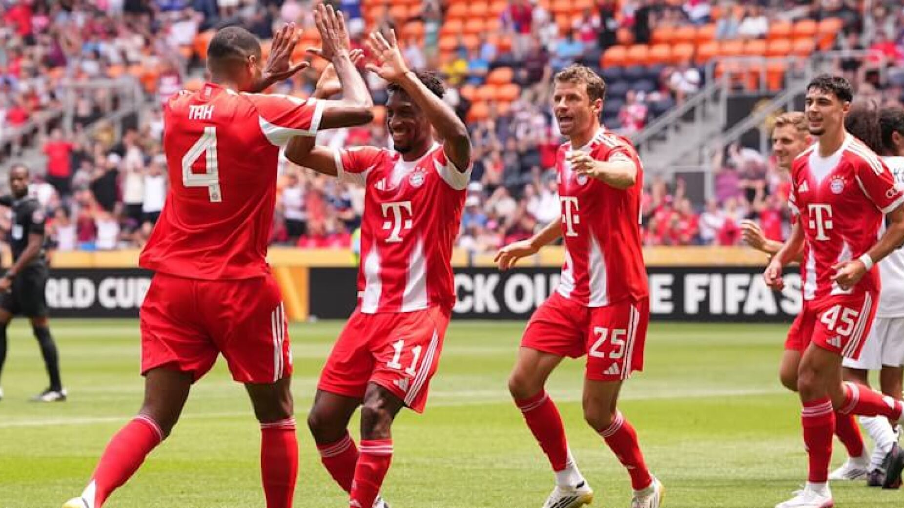 Atenção Benfica: Bayern destrói Auckland com chapa 10 (Vídeo)
