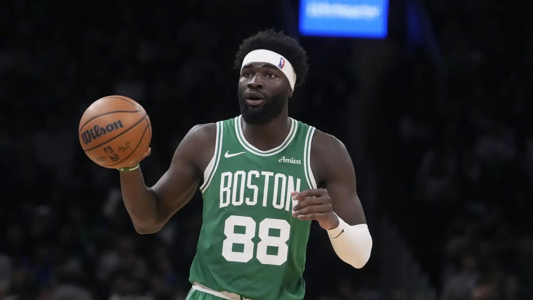 Neemias Queta entra nos playoffs da nba amanh&atilde; &mdash; sem embiid do outro lado e na melhor forma da carreira