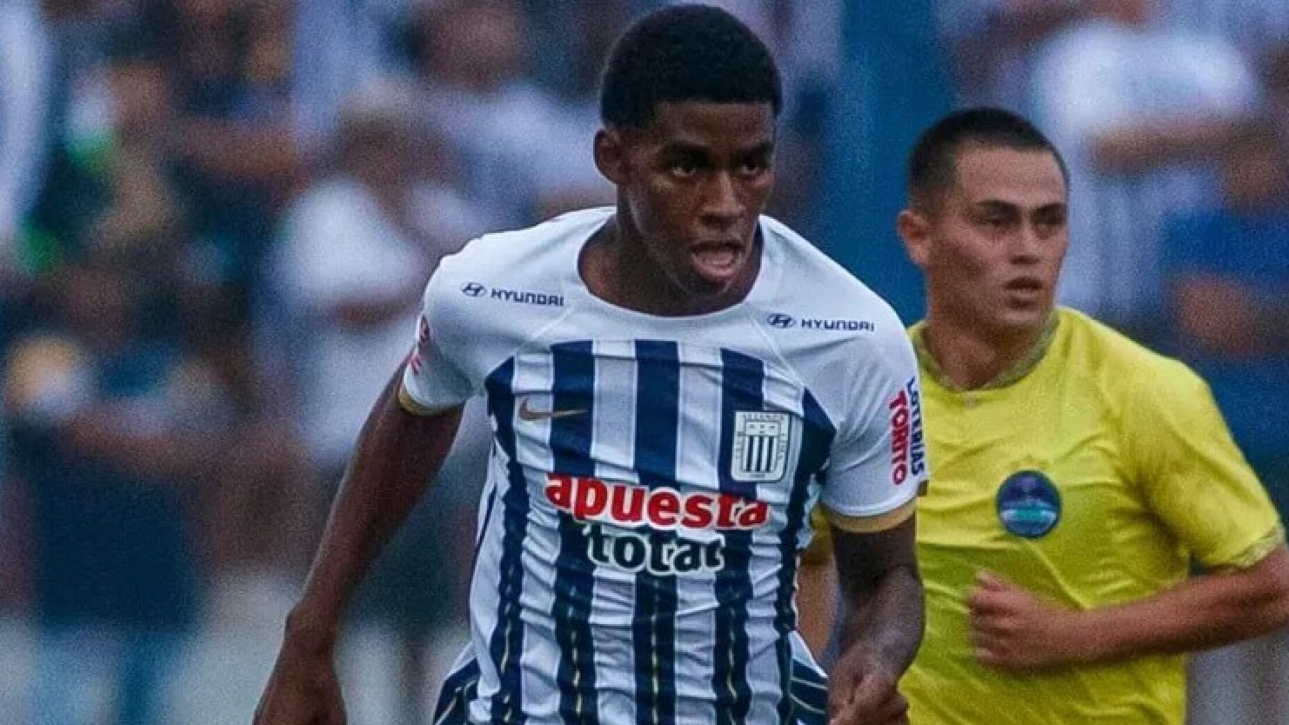 Víctor Guzmán encantado com o Sporting: "Onde jogou Ronaldo"