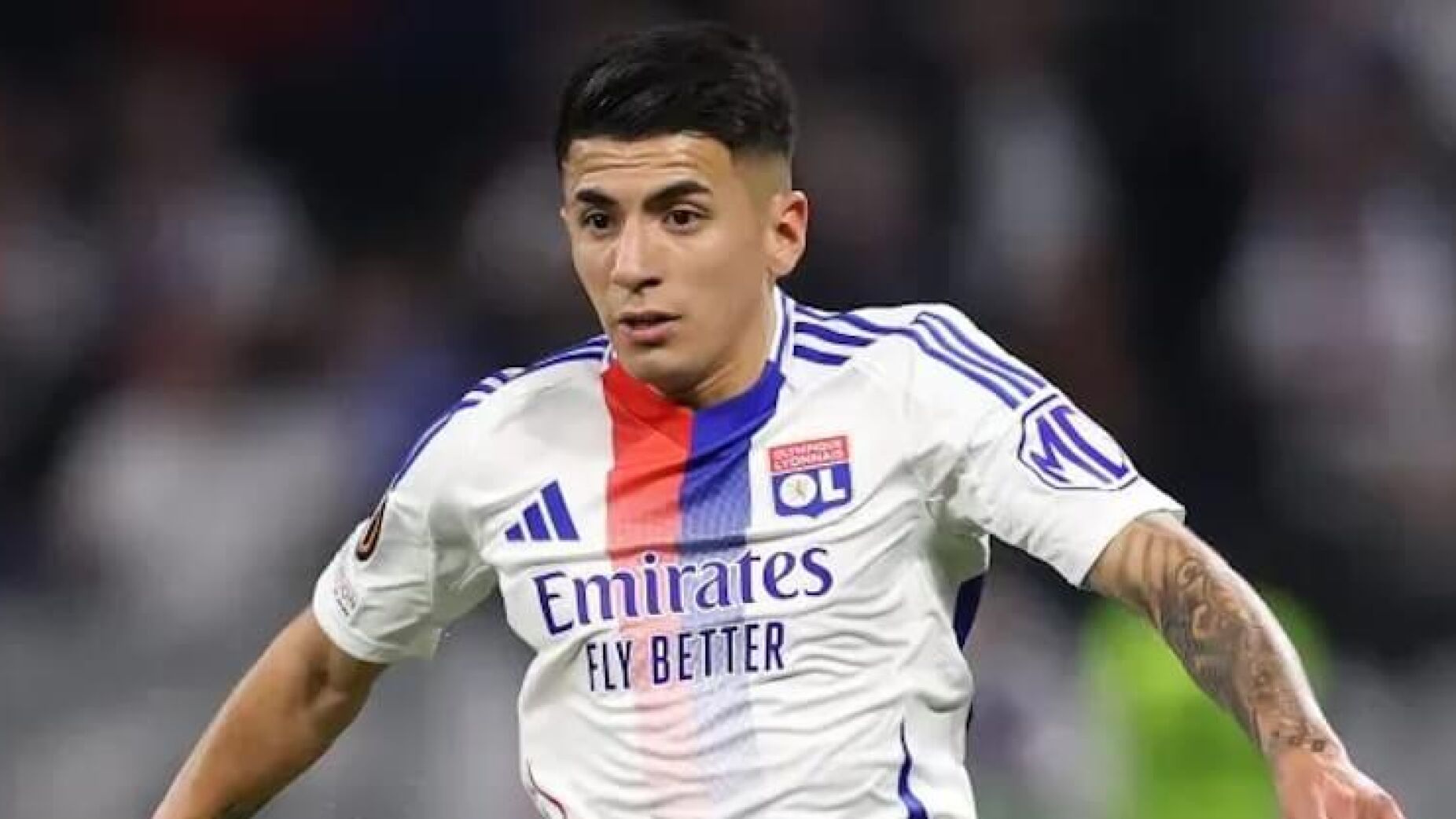 Benfica ganha concorrência de peso na luta por Thiago Almada
