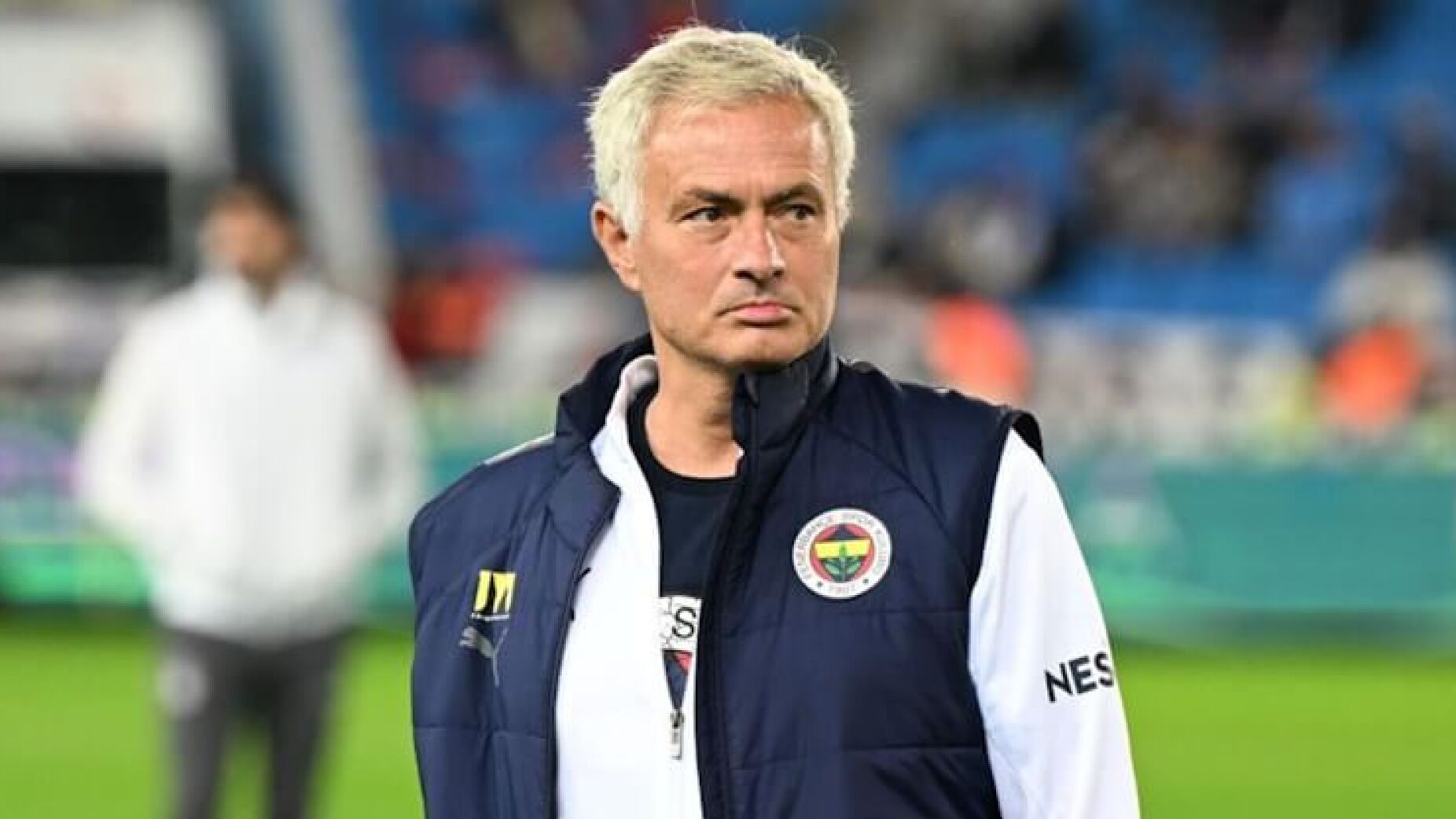 Jogador do Fenerbahçe ataca Mourinho e o português deu troco forte