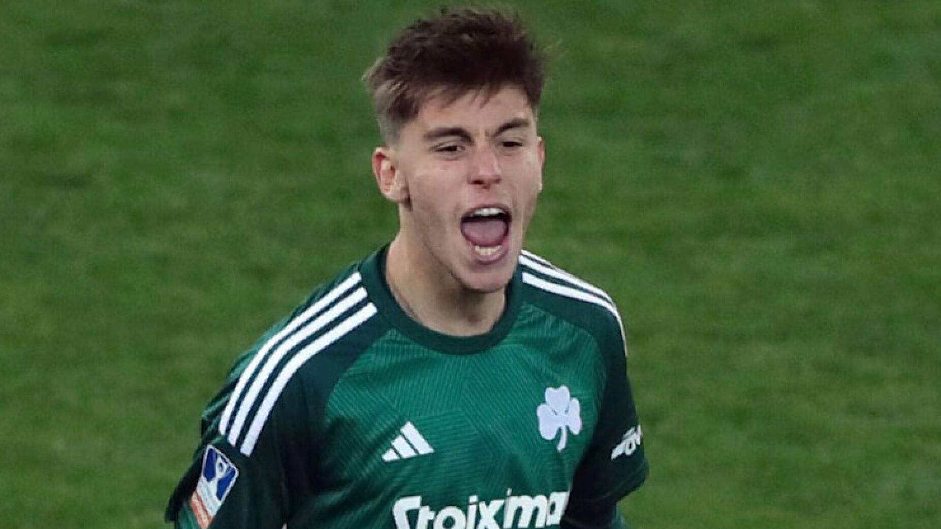 Sporting aumenta a parada por Georgios Vagiannidis