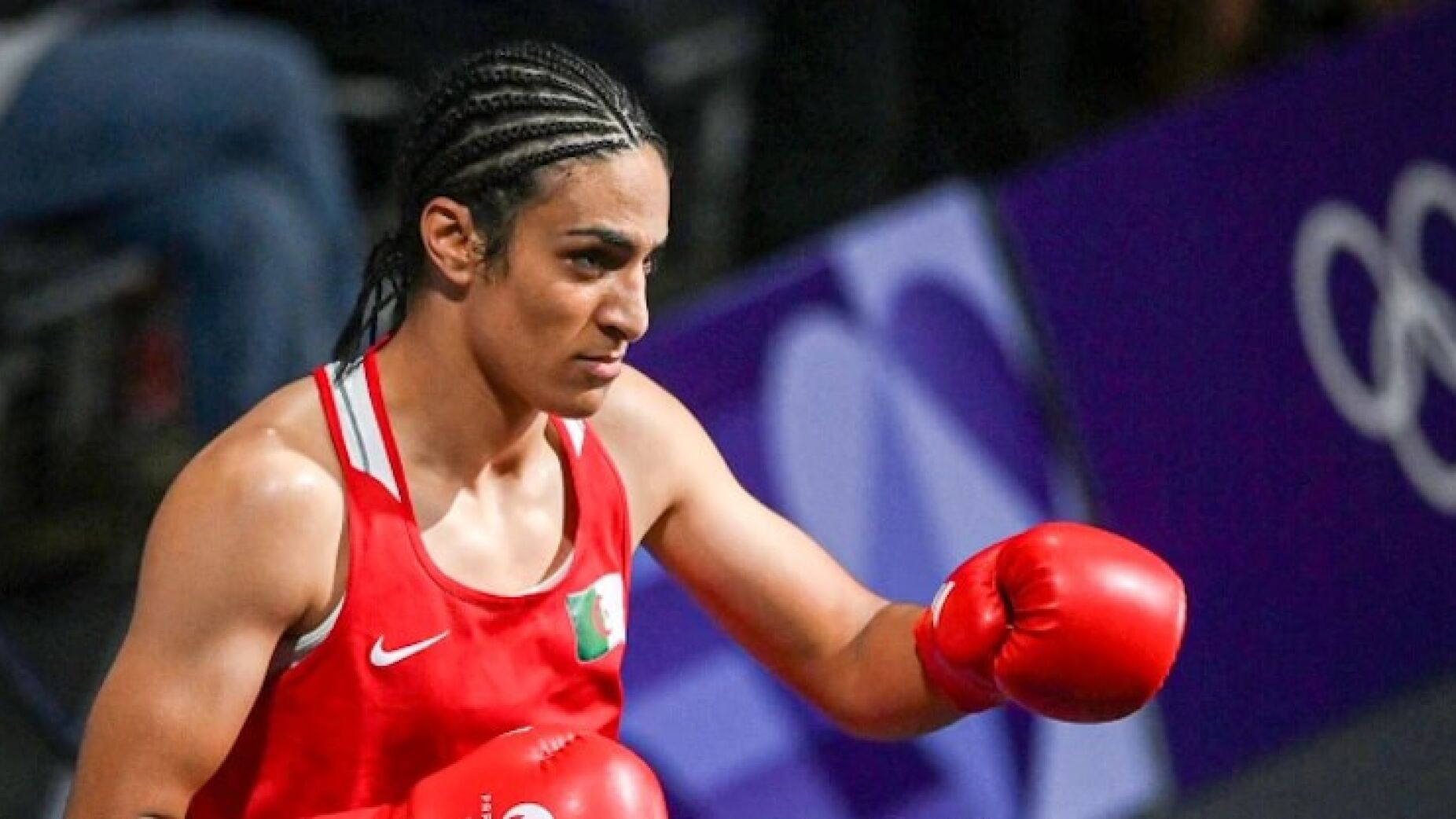 Imane Khelif denuncia “acusações infundadas” da Federação Internacional de Boxe