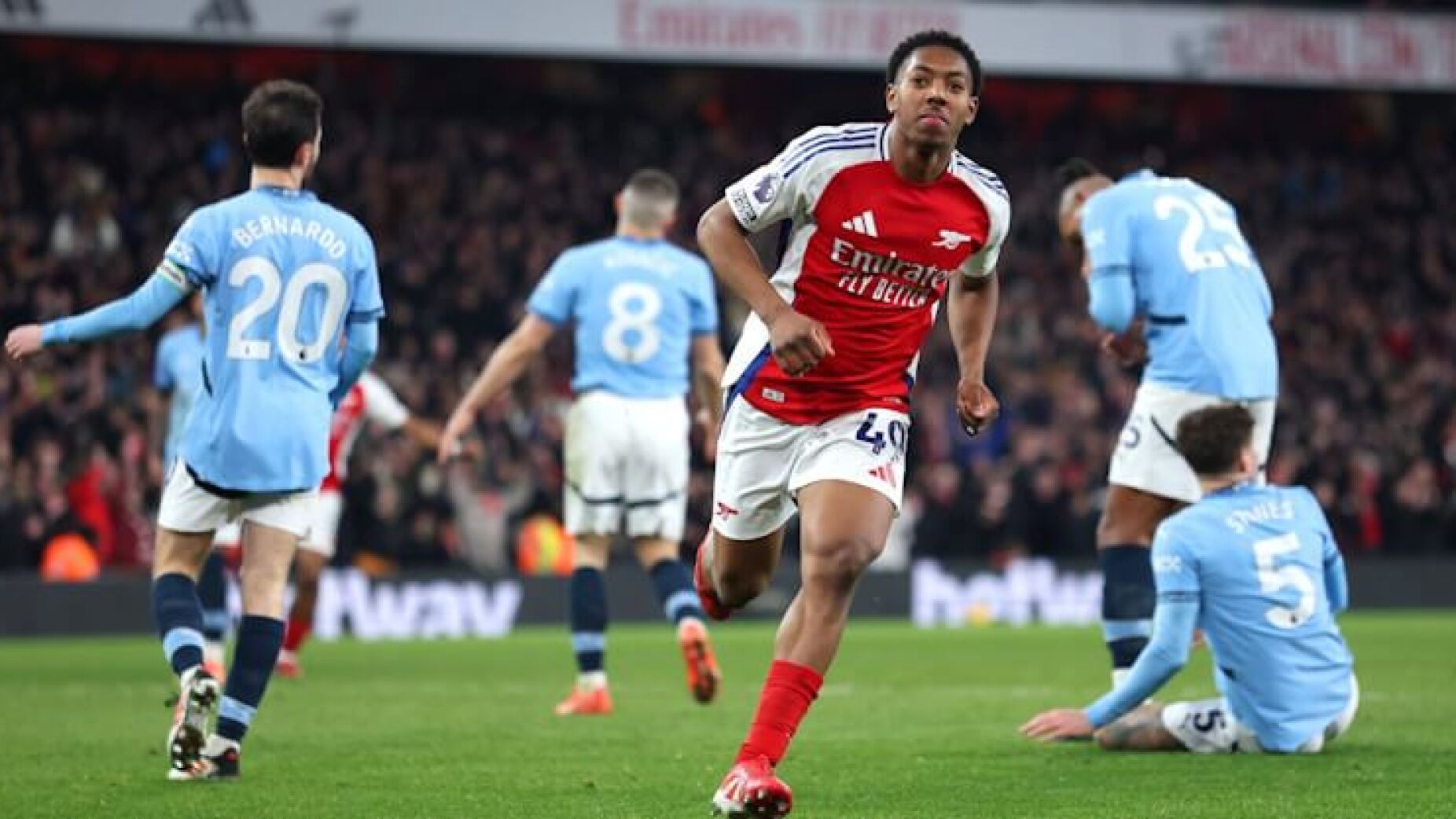 Arsenal humilha Man. City com goleada de chapa 5 (VÍDEO)