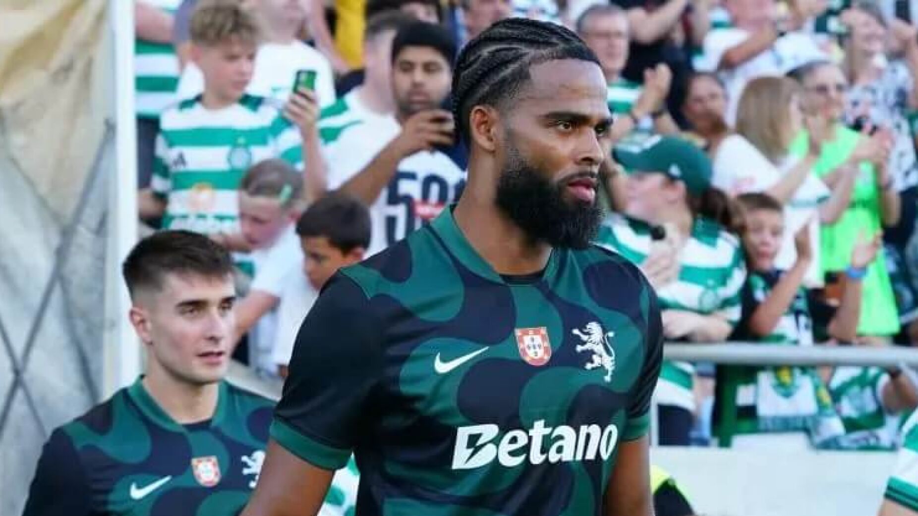 Sporting reage a acusações graves de St. Juste e deixa um aviso