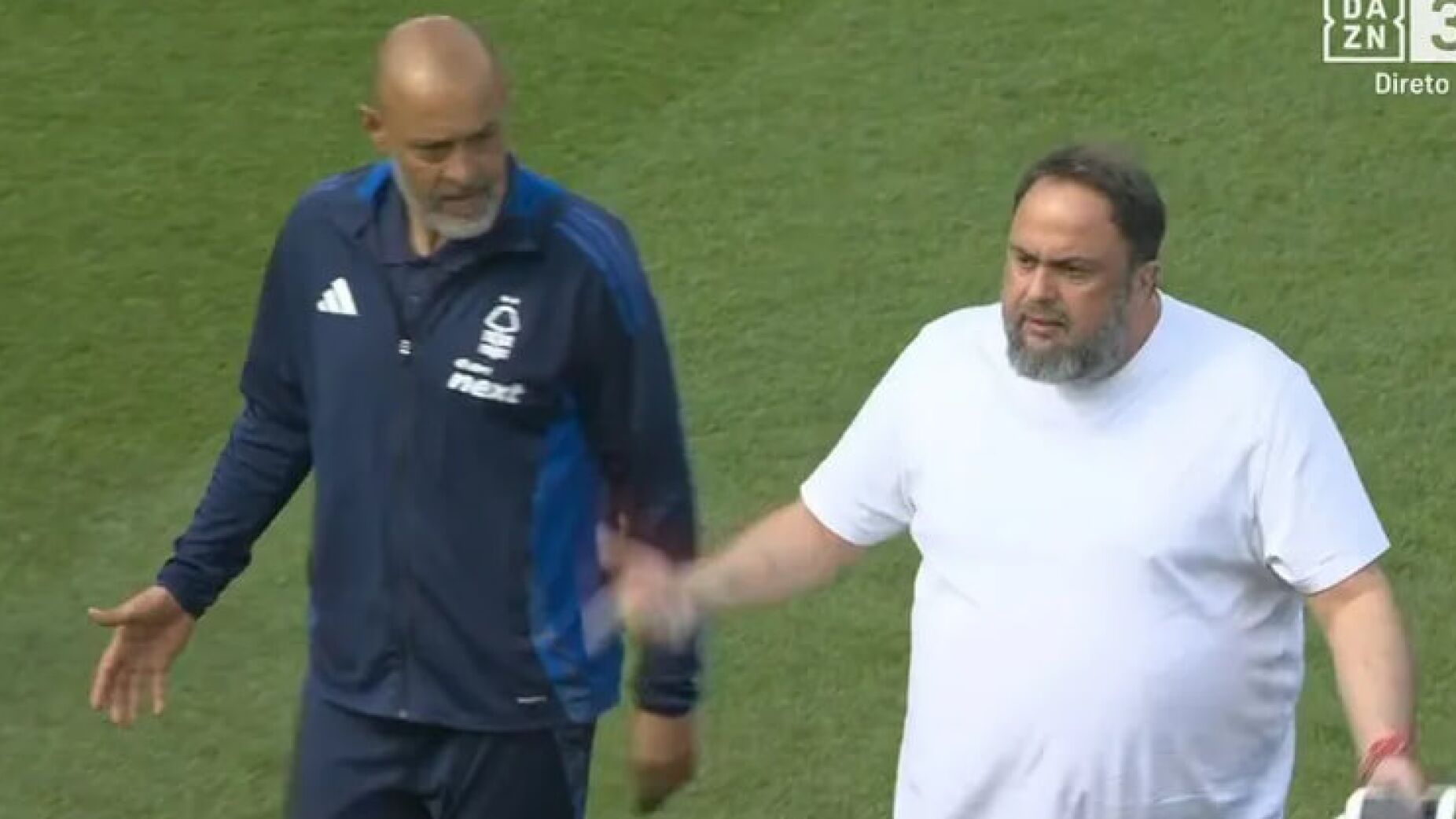 Nuno Espírito Santo leva reprimenda do dono do Nottingham Forest