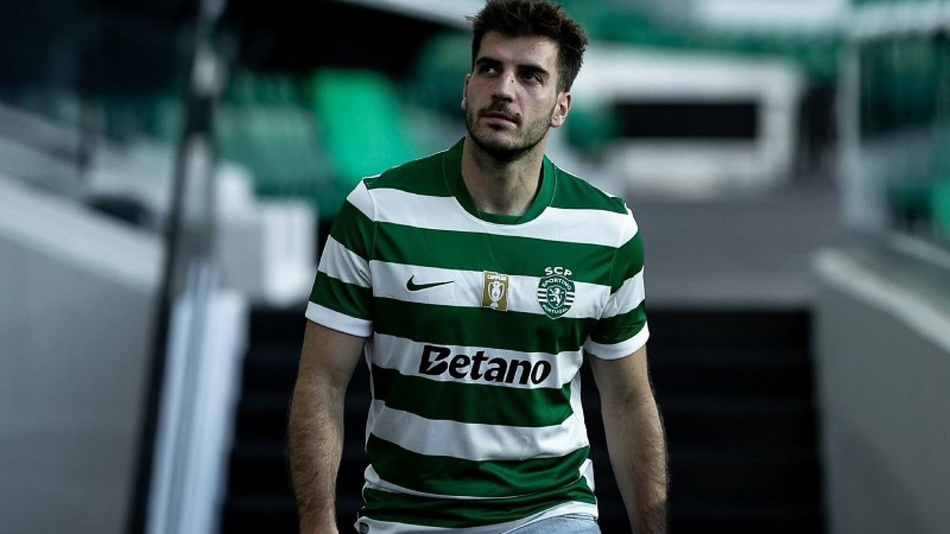 Dor de cabe&ccedil;a no Sporting: Ioannidis falha o Drag&atilde;o e Debast continua envolto em mist&eacute;rio