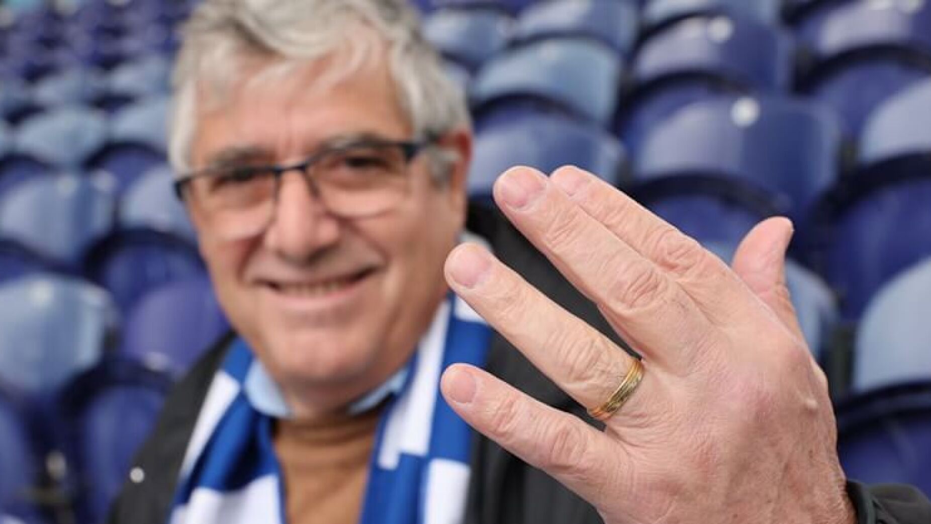 Adepto do FC Porto encontra aliança perdida graças ao TikTok