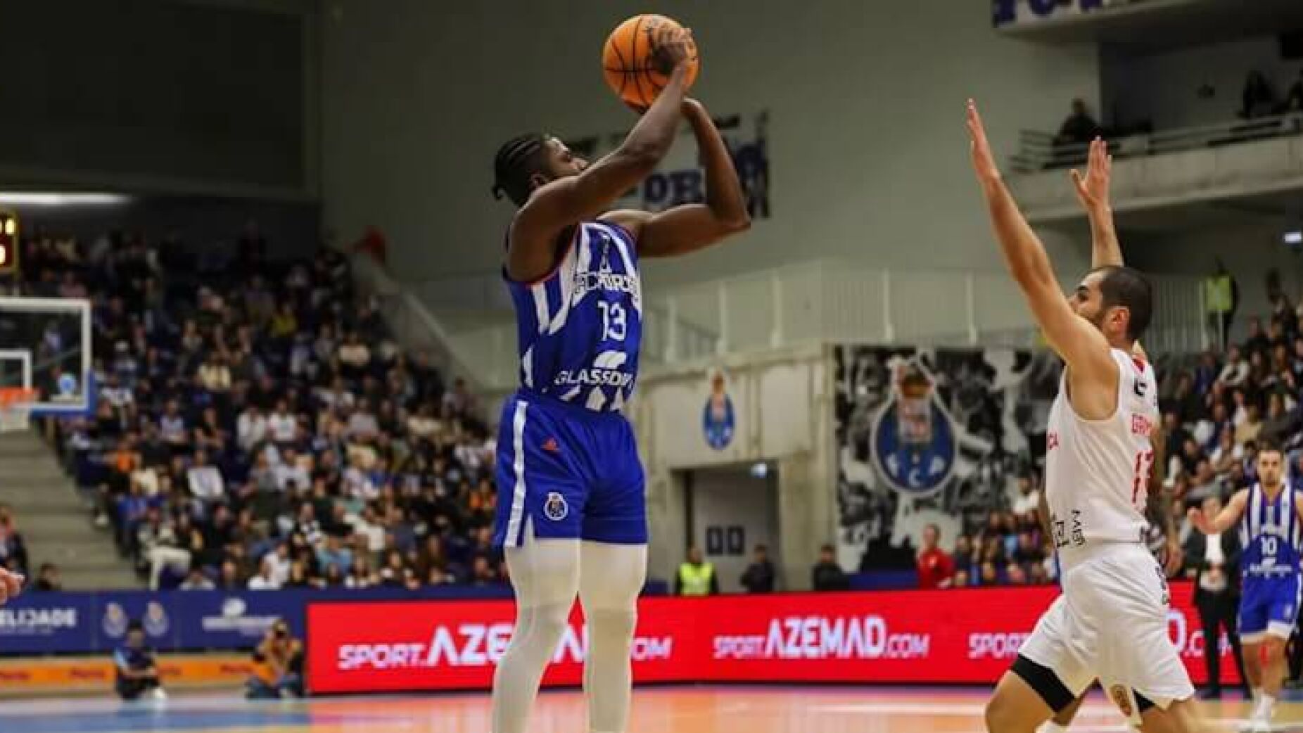 Basquetebol: FC Porto arrasa e impõe 1ª derrota do Benfica