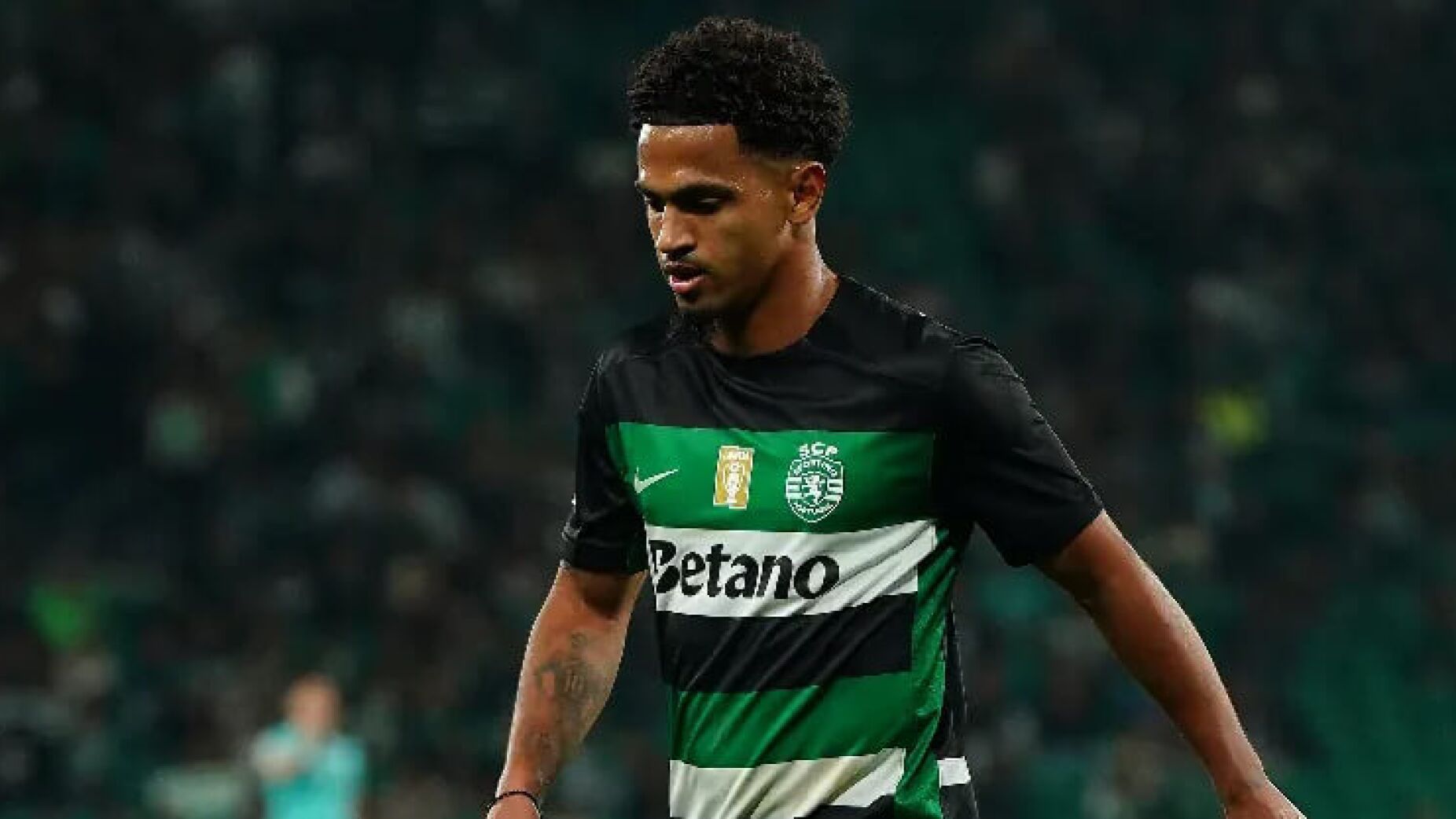 João Pereira mantém aposta em Marcus Edwards apesar das críticas