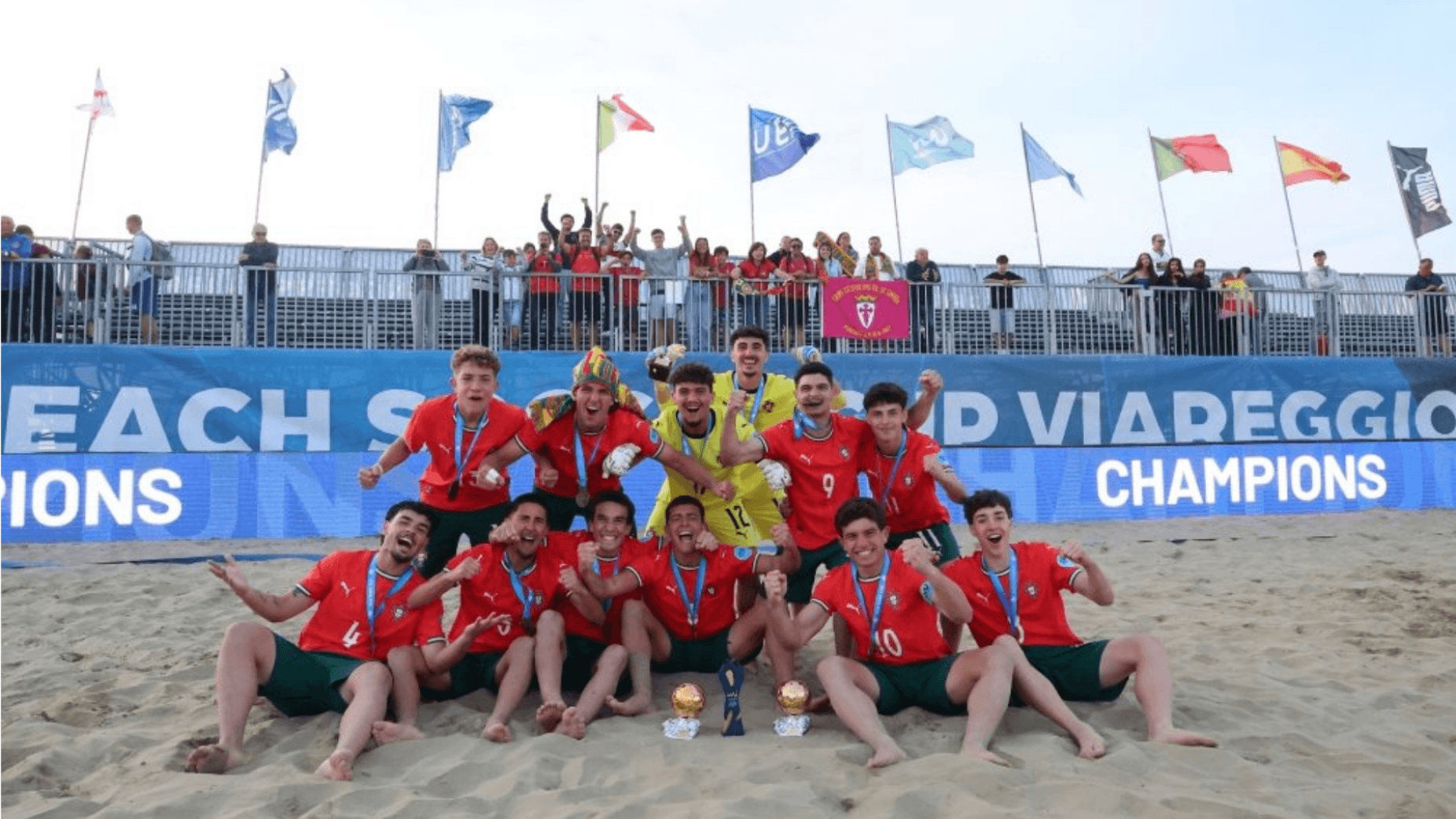 Portugal &eacute; campe&atilde;o europeu de futebol de praia sub-20 &mdash; conquista hist&oacute;rica e in&eacute;dita