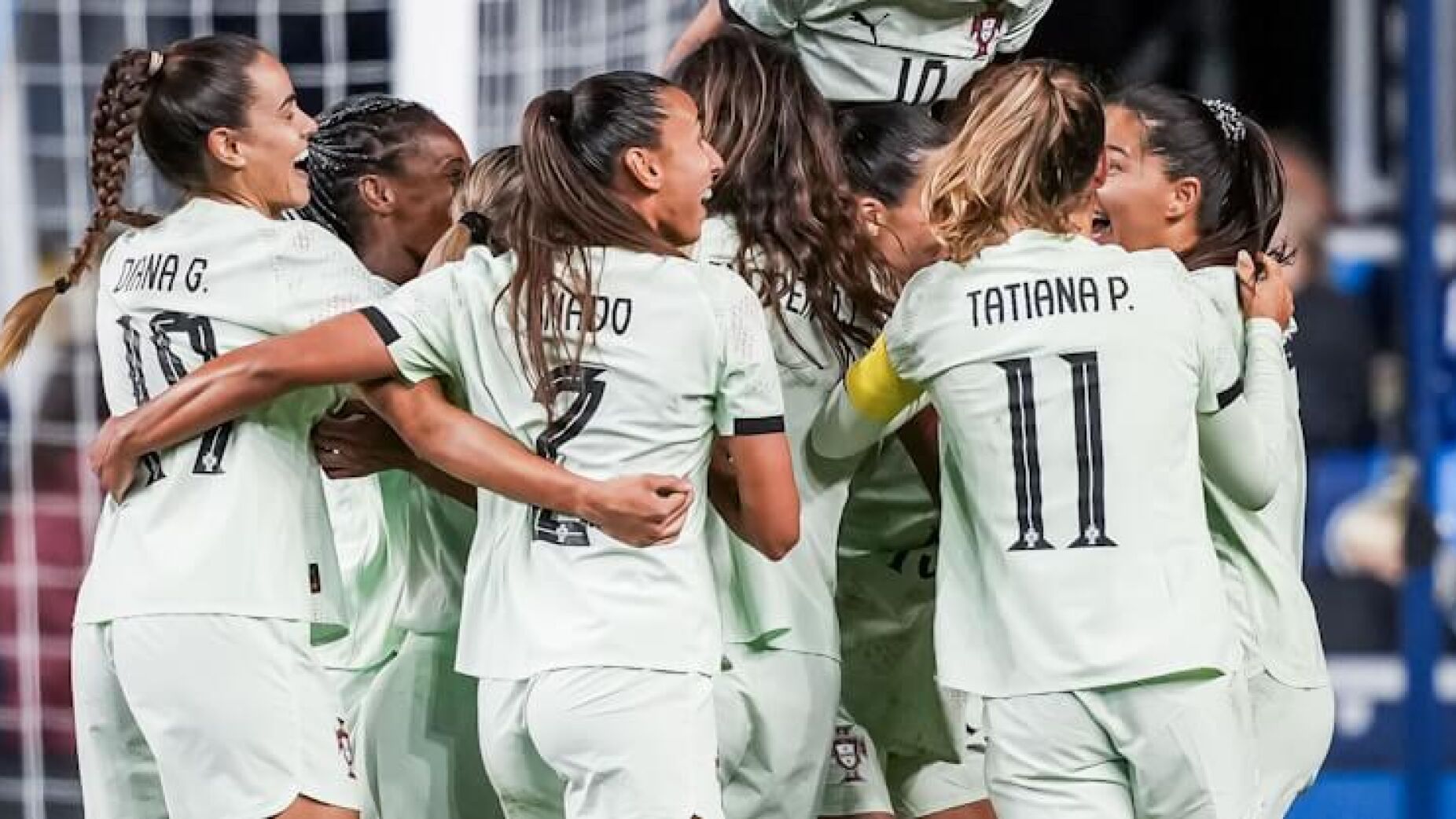 Seleção feminina vence EUA pela 1ª vez na história (VÍDEO)