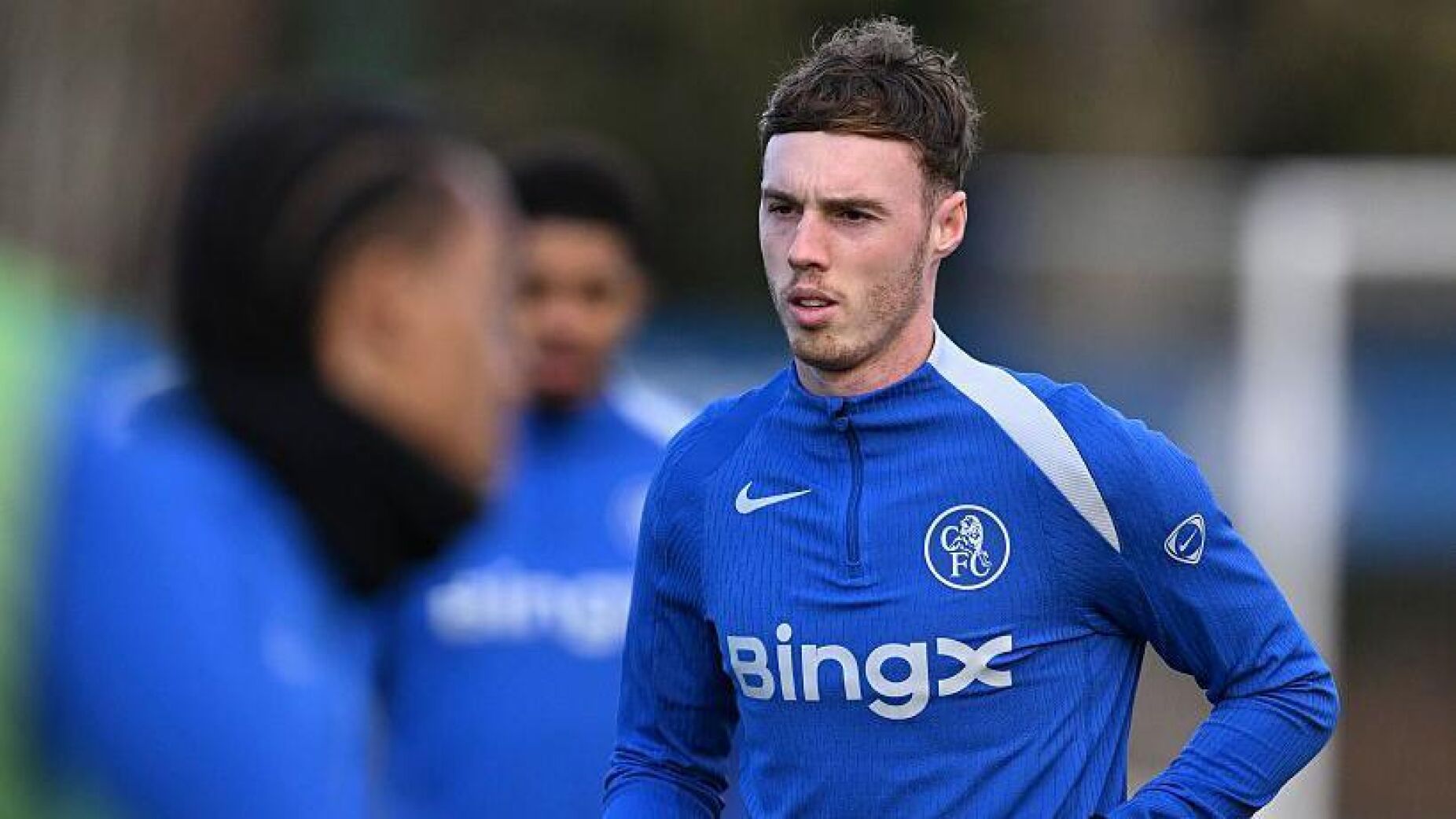 Chelsea trava rumores e Rosenior &eacute; taxativo: &ldquo;Cole Palmer est&aacute; feliz e quer ficar&rdquo;