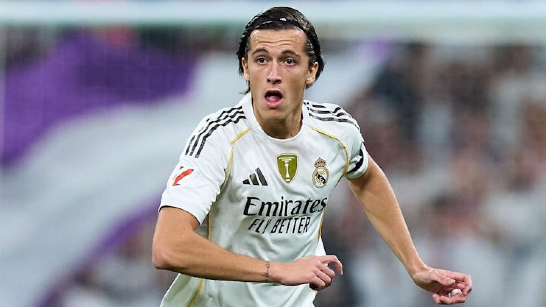 Álvaro Carreras solta palavrão em bom português e deixa tudo a rir