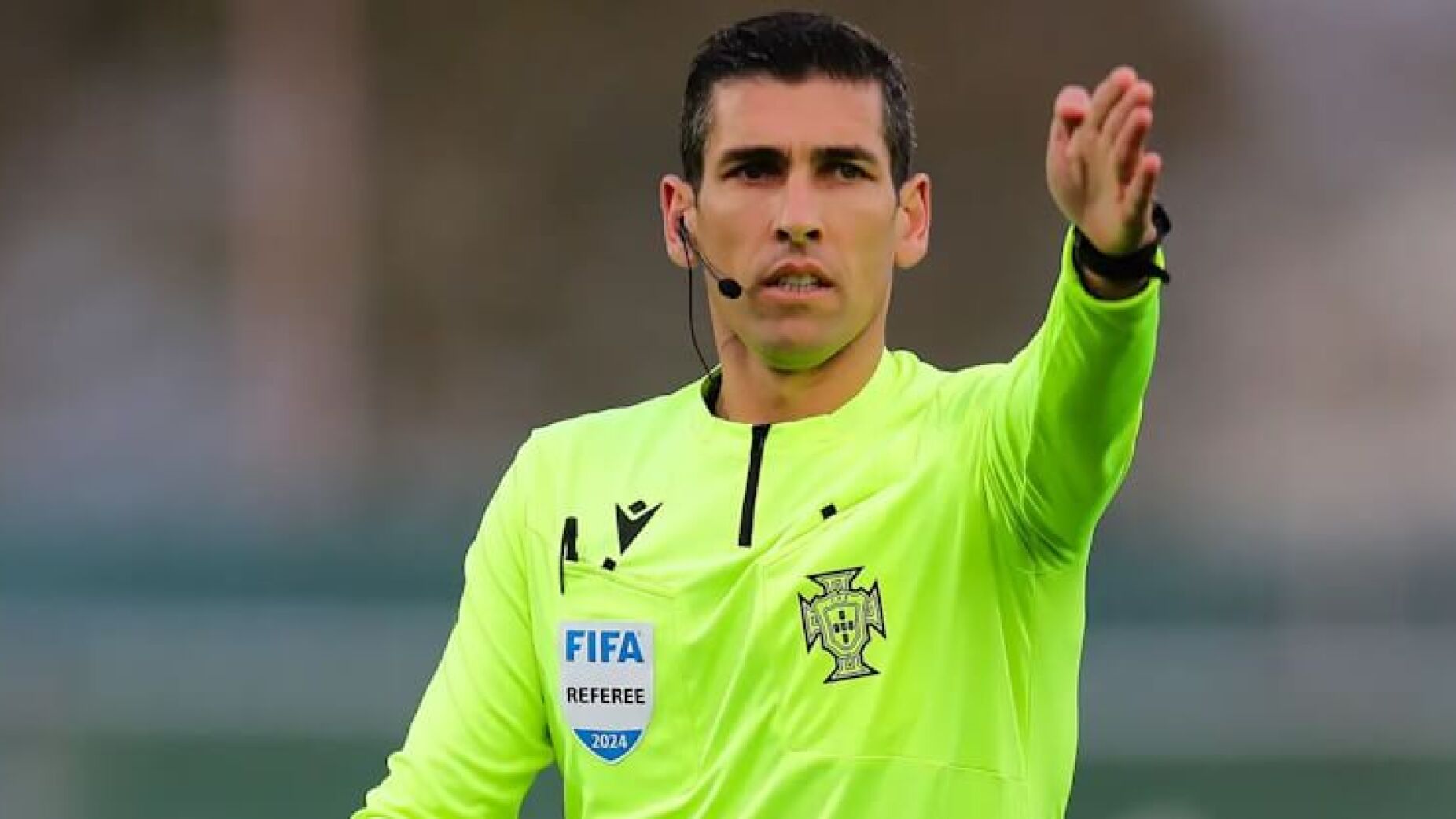 F&aacute;bio Ver&iacute;ssimo nomeado para jogo da 11&ordf; jornada ap&oacute;s pol&eacute;mica no Drag&atilde;o