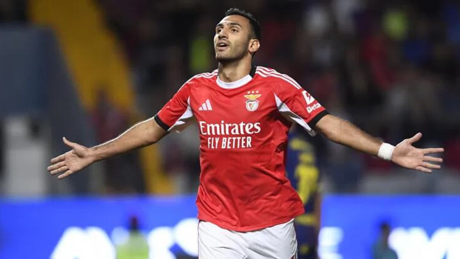 Benfica segue em frente na Taça com Pavlidis a resolver em Chaves