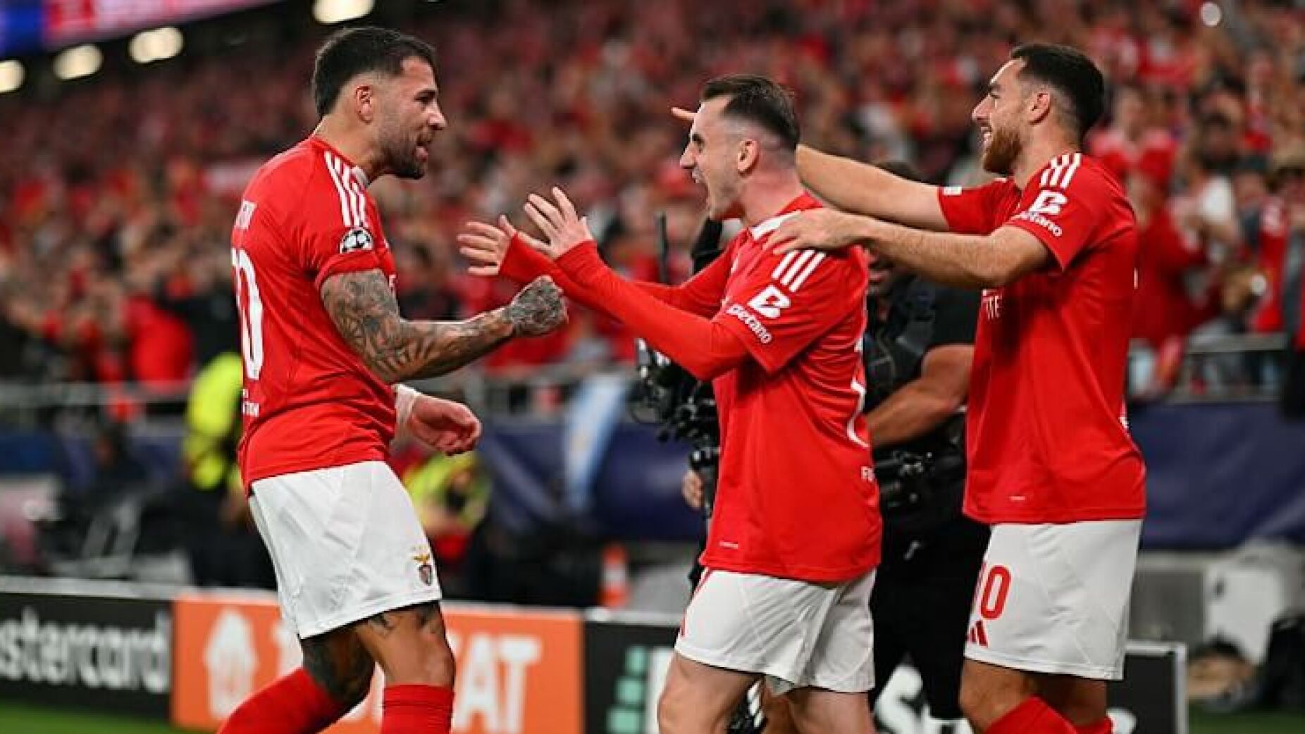 Não joga desde que regressou ao Benfica e pode sair em janeiro