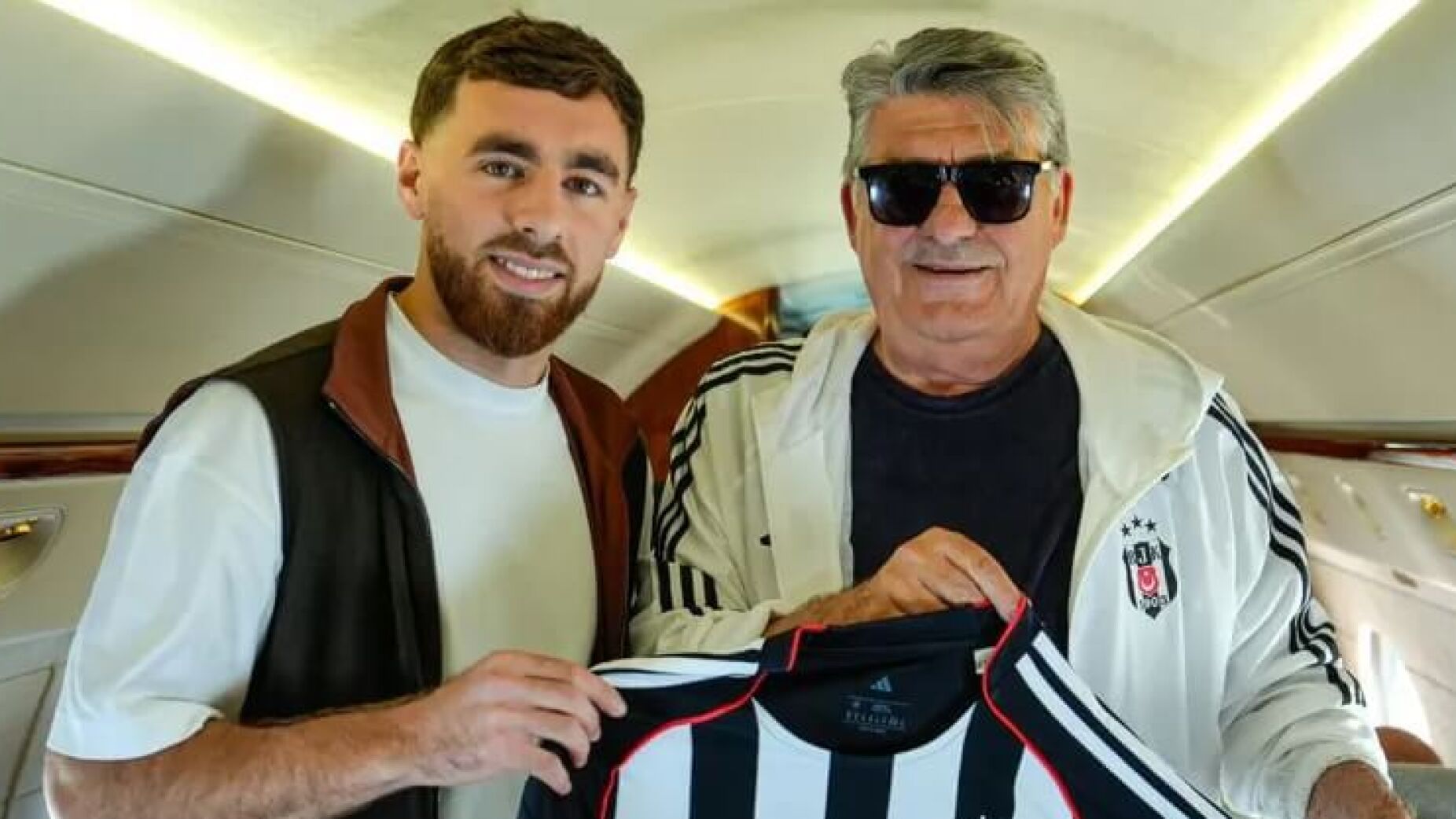 Kokçu acaba de chegar ao Besiktas e já faz juras de amor