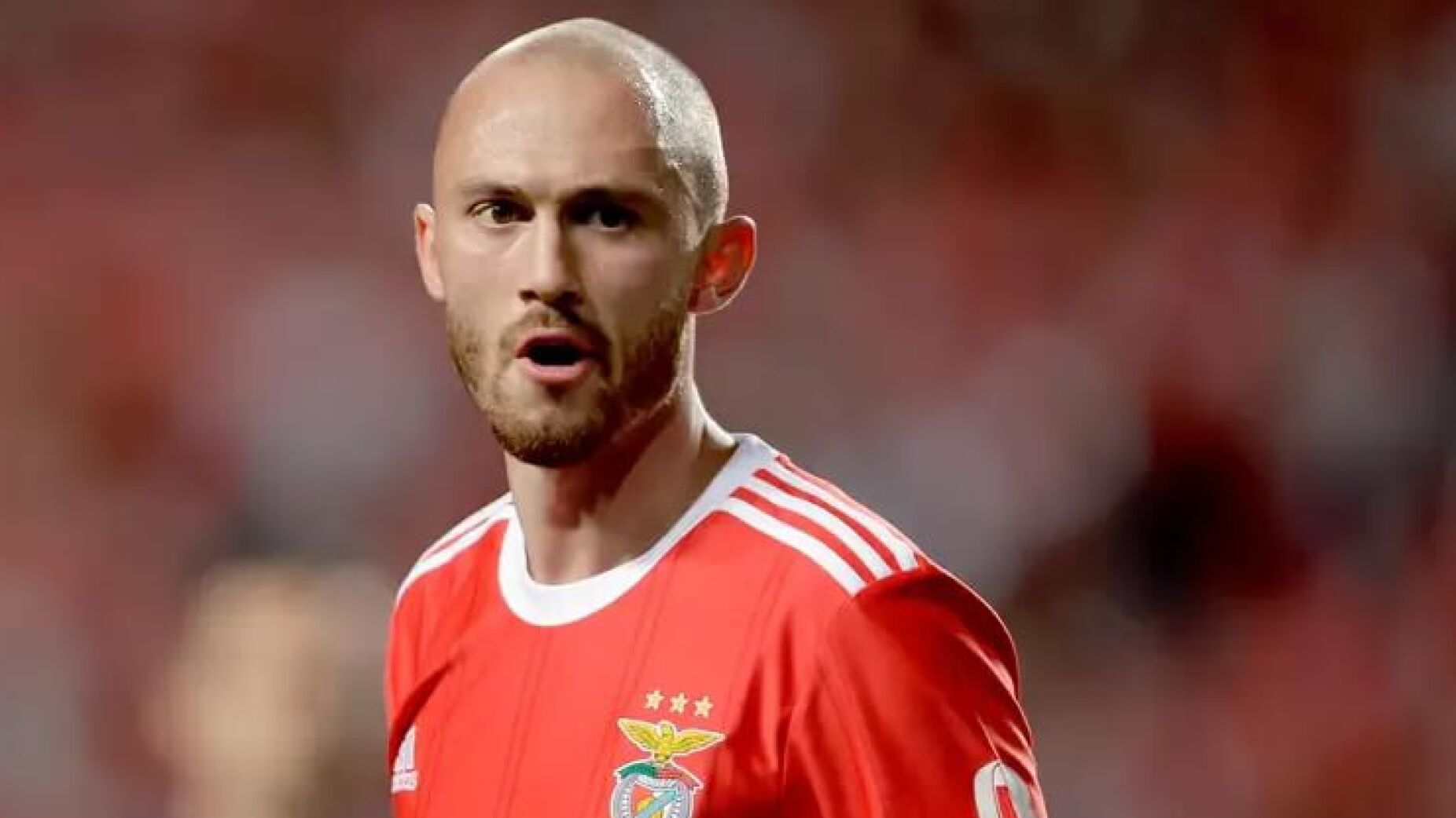 Benfica anuncia renovação de contrato de Fredrik Aursnes
