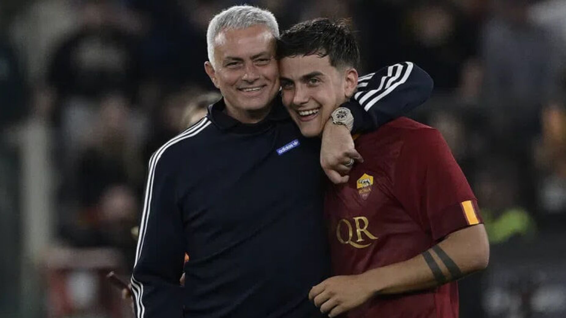 Mourinho tenta trazer Dybala para o Benfica já em janeiro