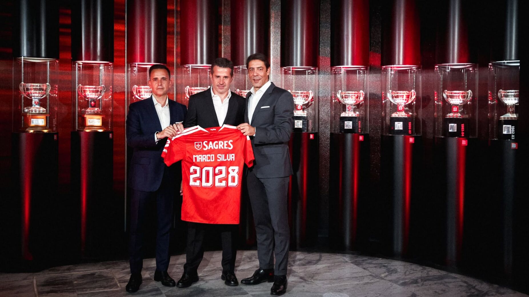 Sa&iacute;da de Otamendi abre porta a estes 4 refor&ccedil;os no Benfica