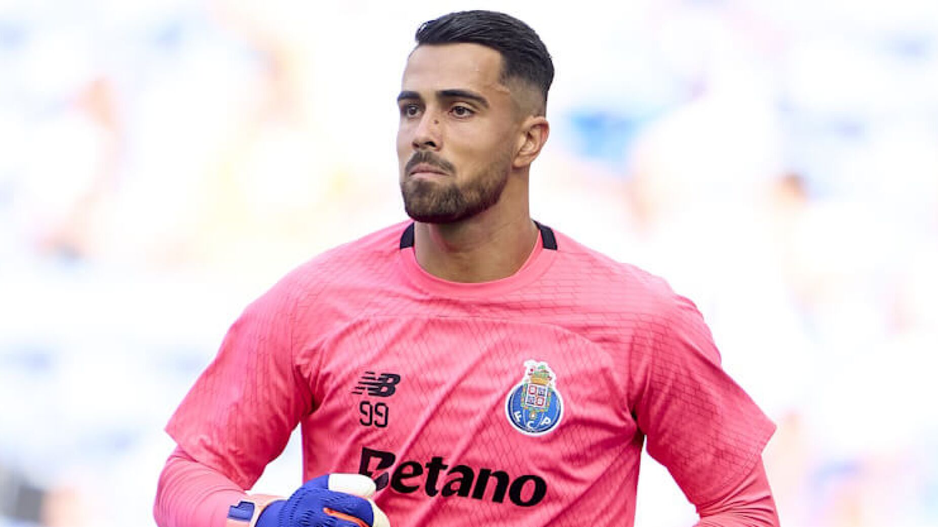 Colosso inglês prepara proposta milionária por Diogo Costa
