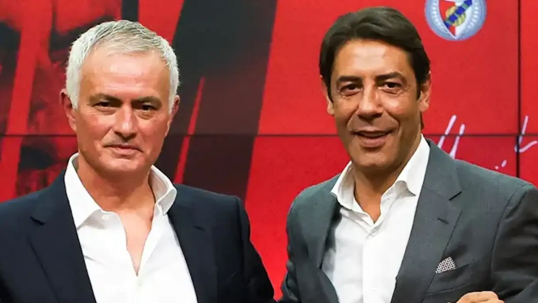 RUI COSTA CONFIRMA: MOURINHO FICA NO BENFICA &mdash; MAS A RENOVA&Ccedil;&Atilde;O N&Atilde;O AVAN&Ccedil;A E O SIL&Ecirc;NCIO DO PRESIDENTE DIZ MUITO