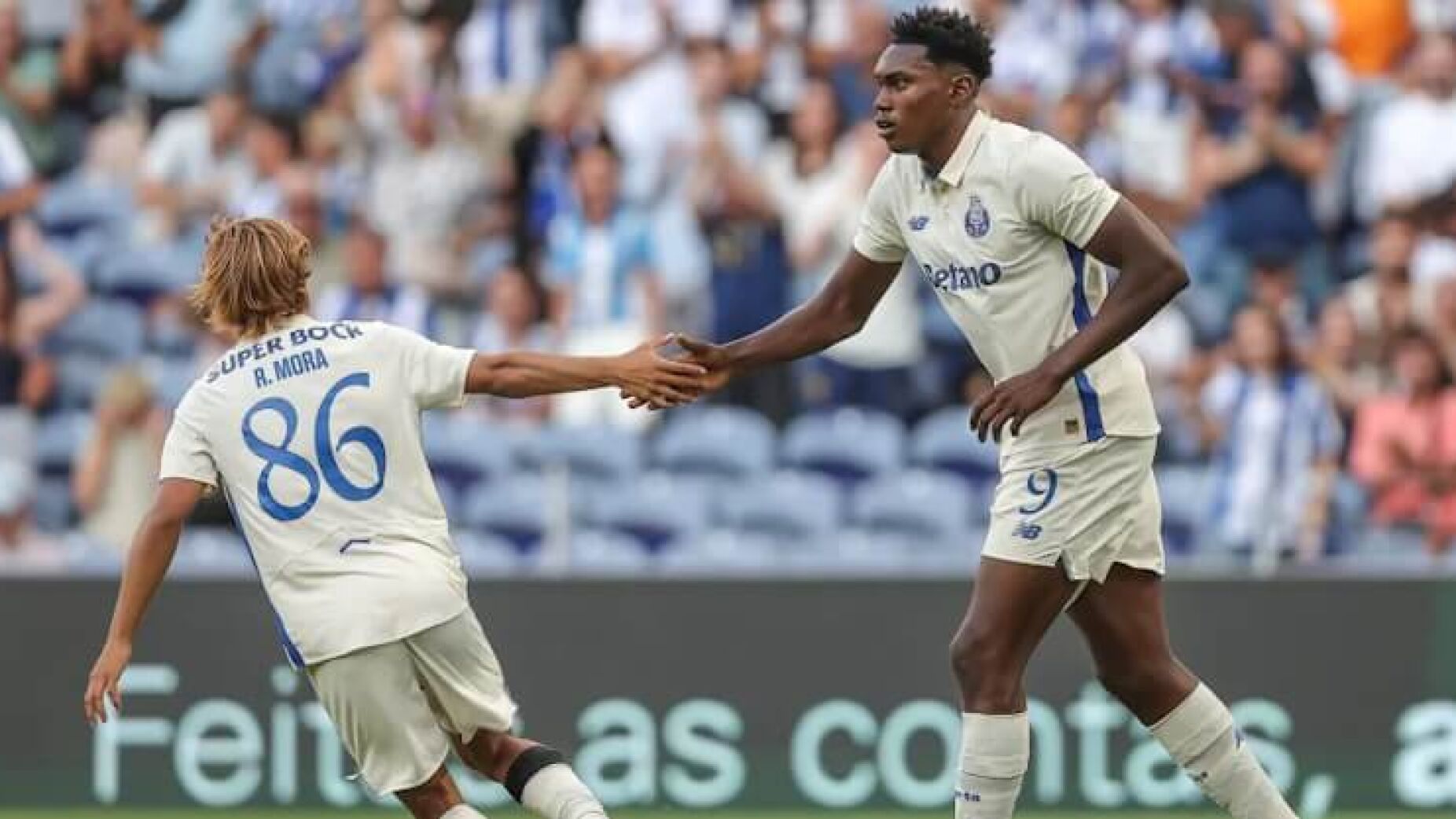 FC Porto vence Twente em amigável com duas expulsões (Vídeo)