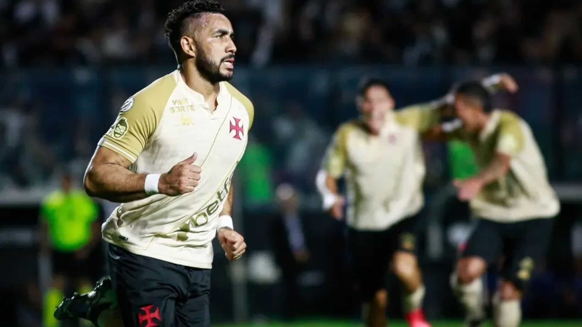 Uma carreira que marcou uma gera&ccedil;&atilde;o chega ao fim&hellip; e deixa saudade no futebol europeu