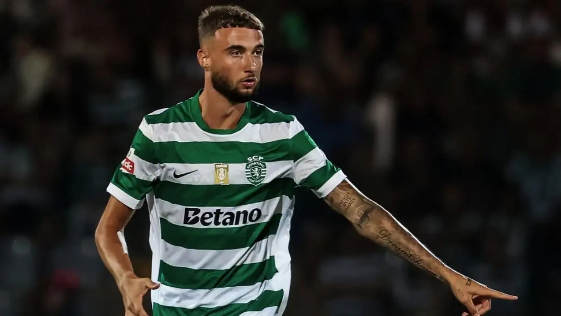 Debast fora das escolhas: o que est&aacute; por tr&aacute;s da aus&ecirc;ncia do belga no Sporting?