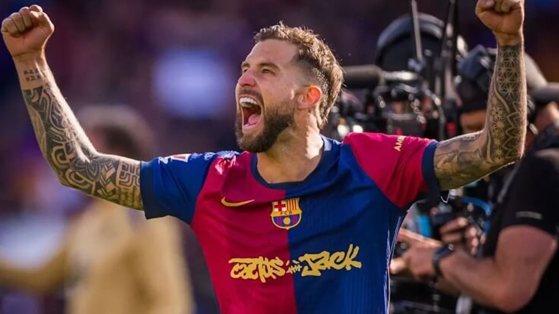 Iñigo Martínez reforça defesa do Al Nassr - OFICIAL