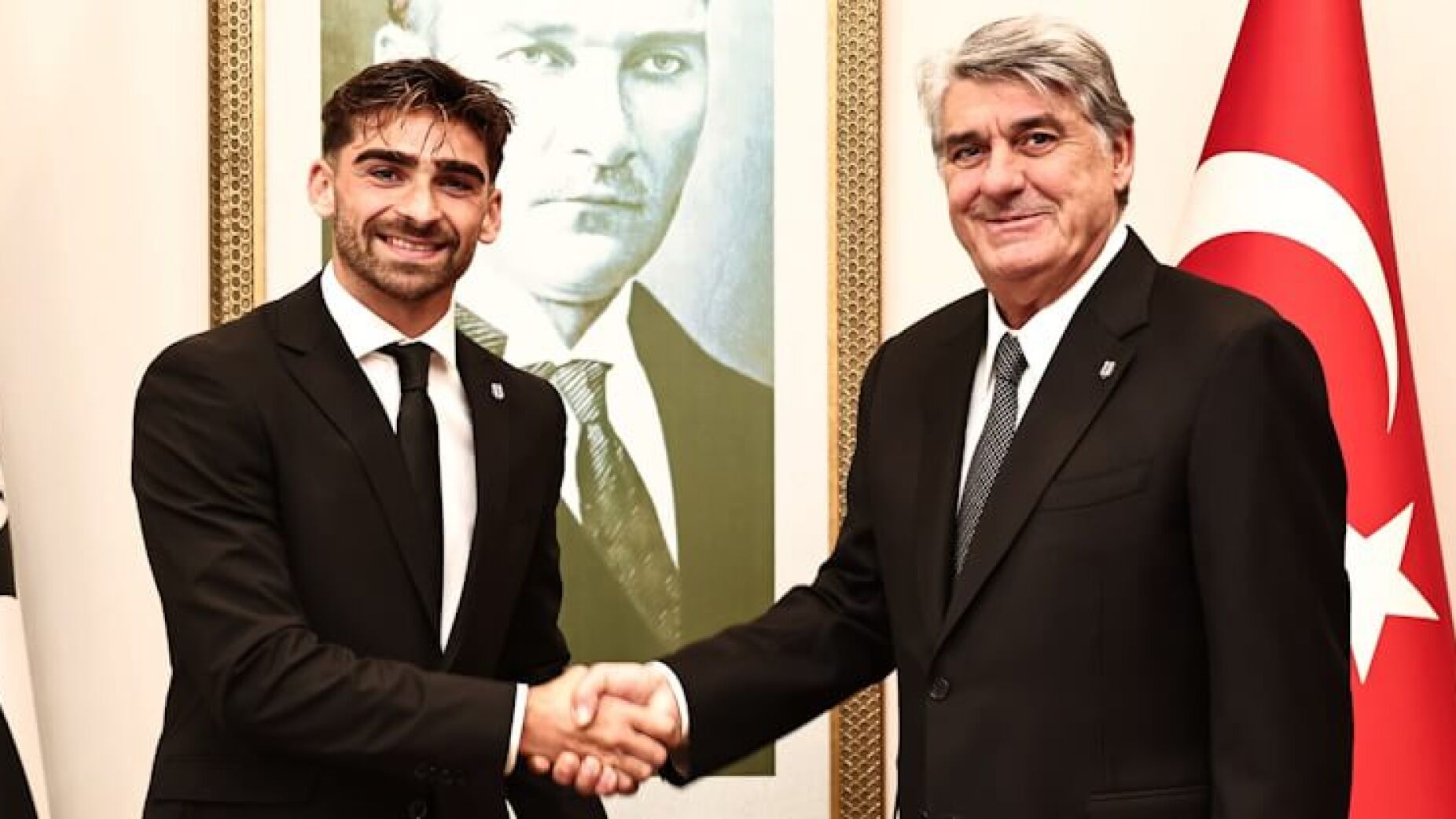 Jota Silva anunciado como reforço do Besiktas - OFICIAL