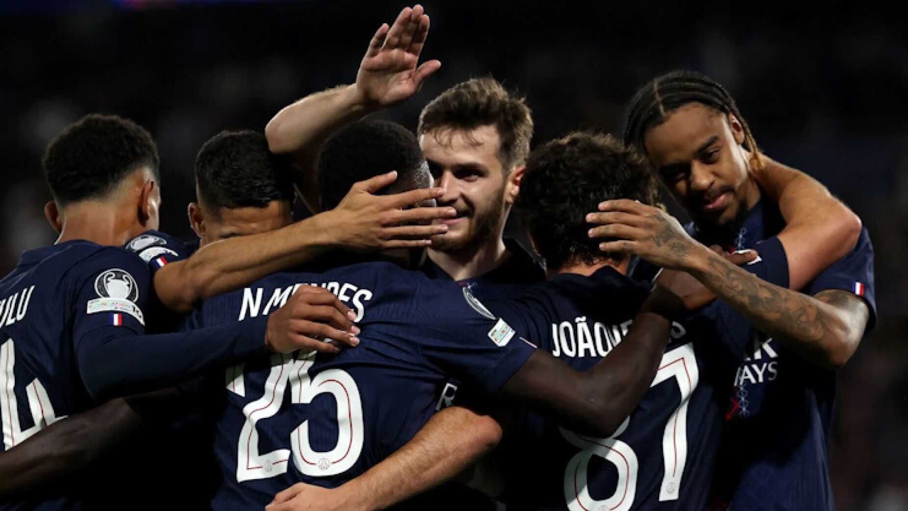 Nuno Mendes e Gonçalo Ramos marcam na goleada do PSG à Atalanta