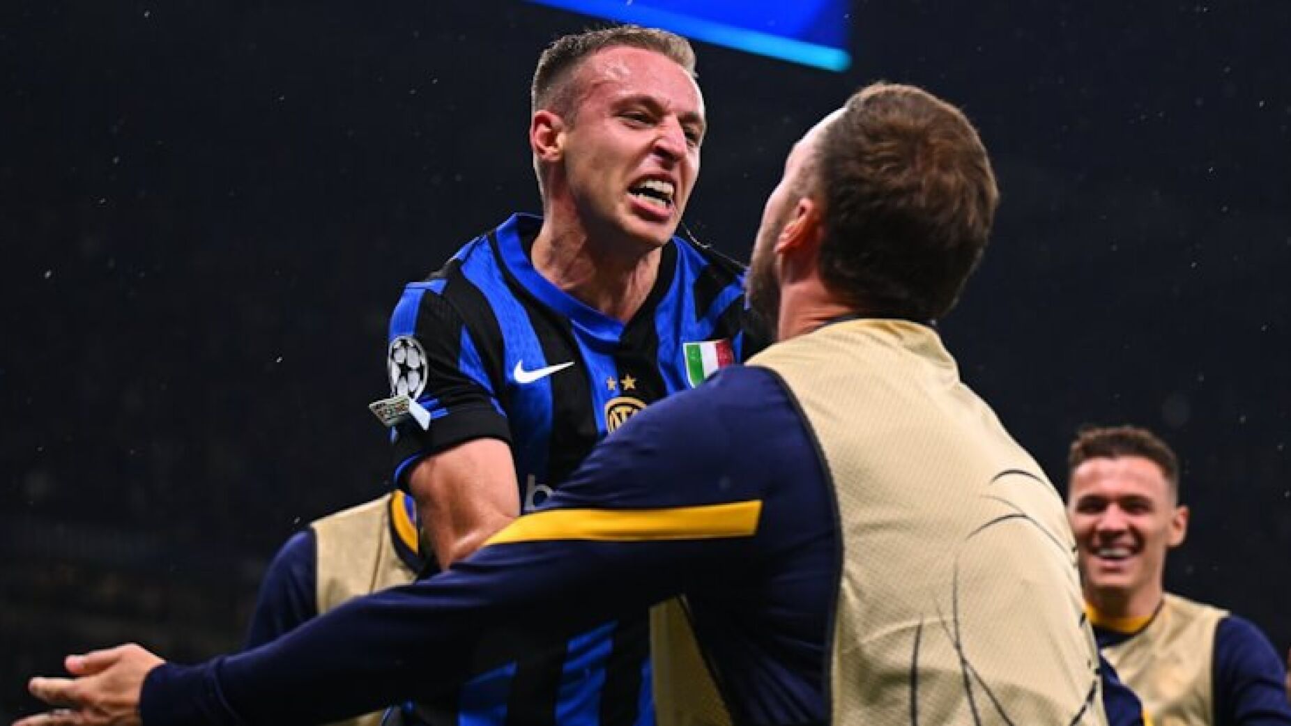 Inter na final da Champions após jogaço com sete golos