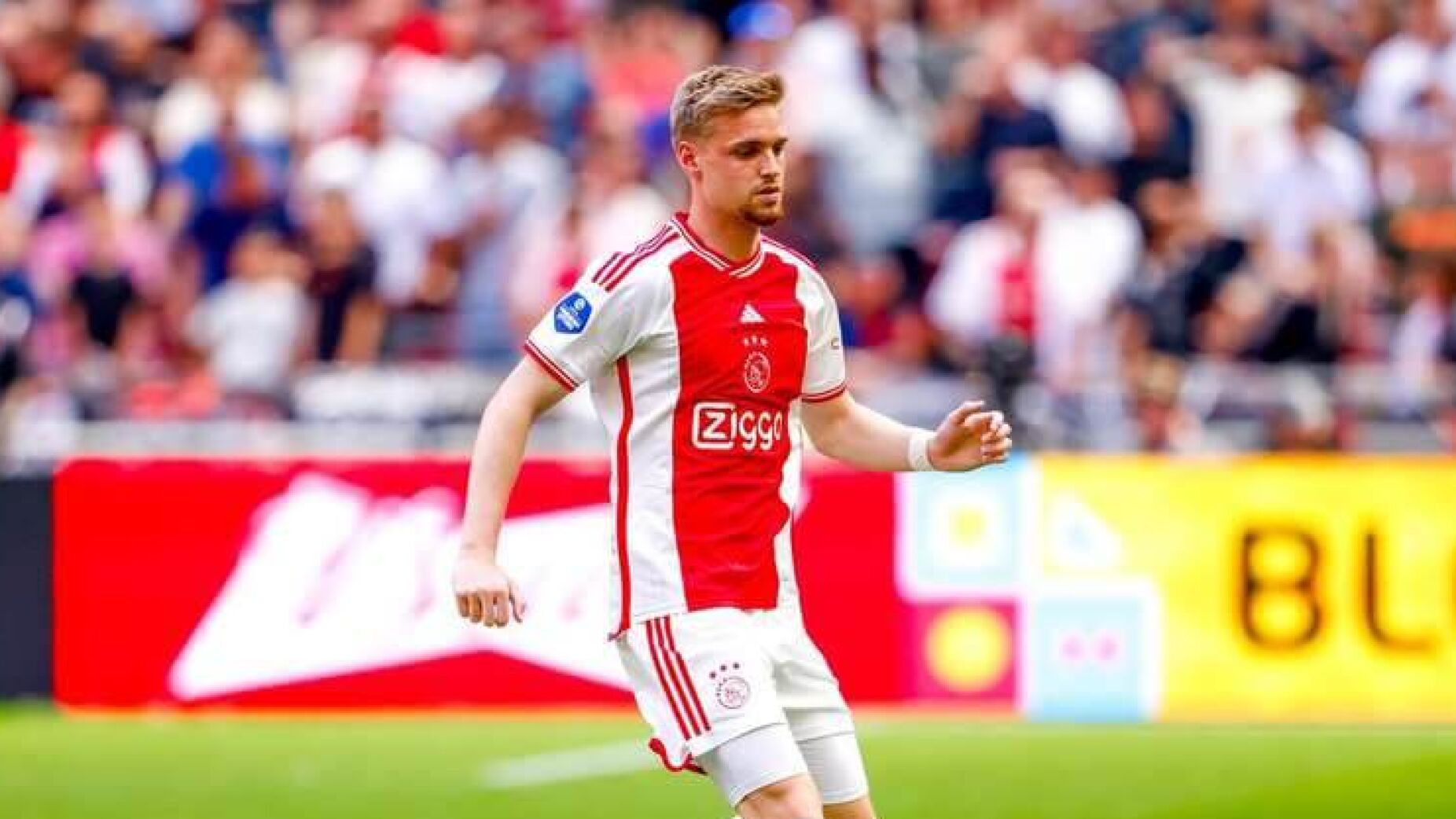Farioli quer levar médio do Ajax para o FC Porto mas preço assusta