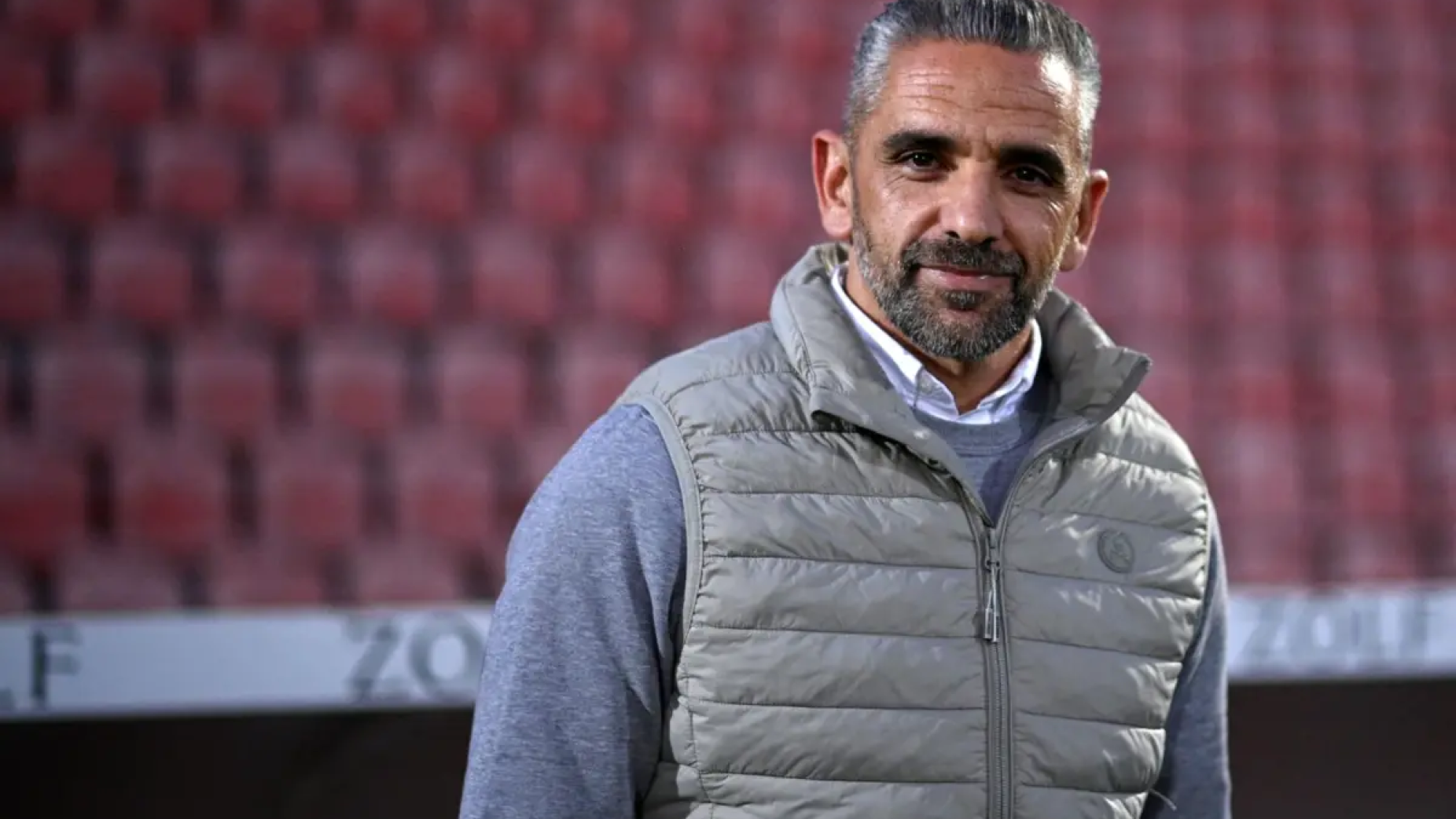 Rui Borges explode com a arbitragem ap&oacute;s empate do Sporting: "O manto verde esteve em campo"